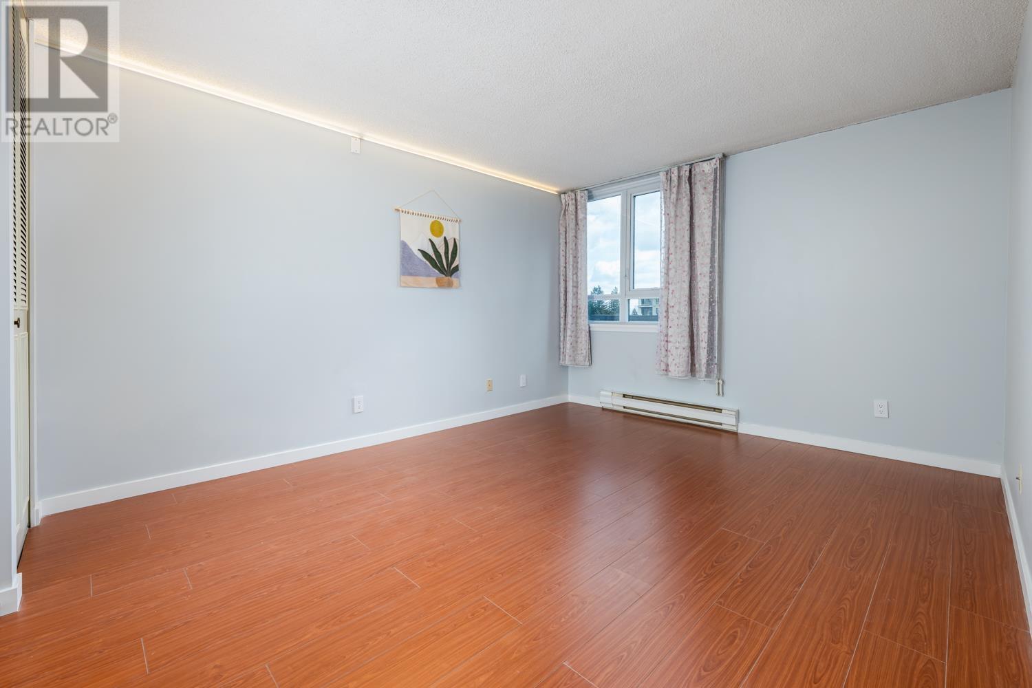 405 5645 Barker Avenue, Burnaby, British Columbia  V5H 3Z5 - Photo 12 - R2986711