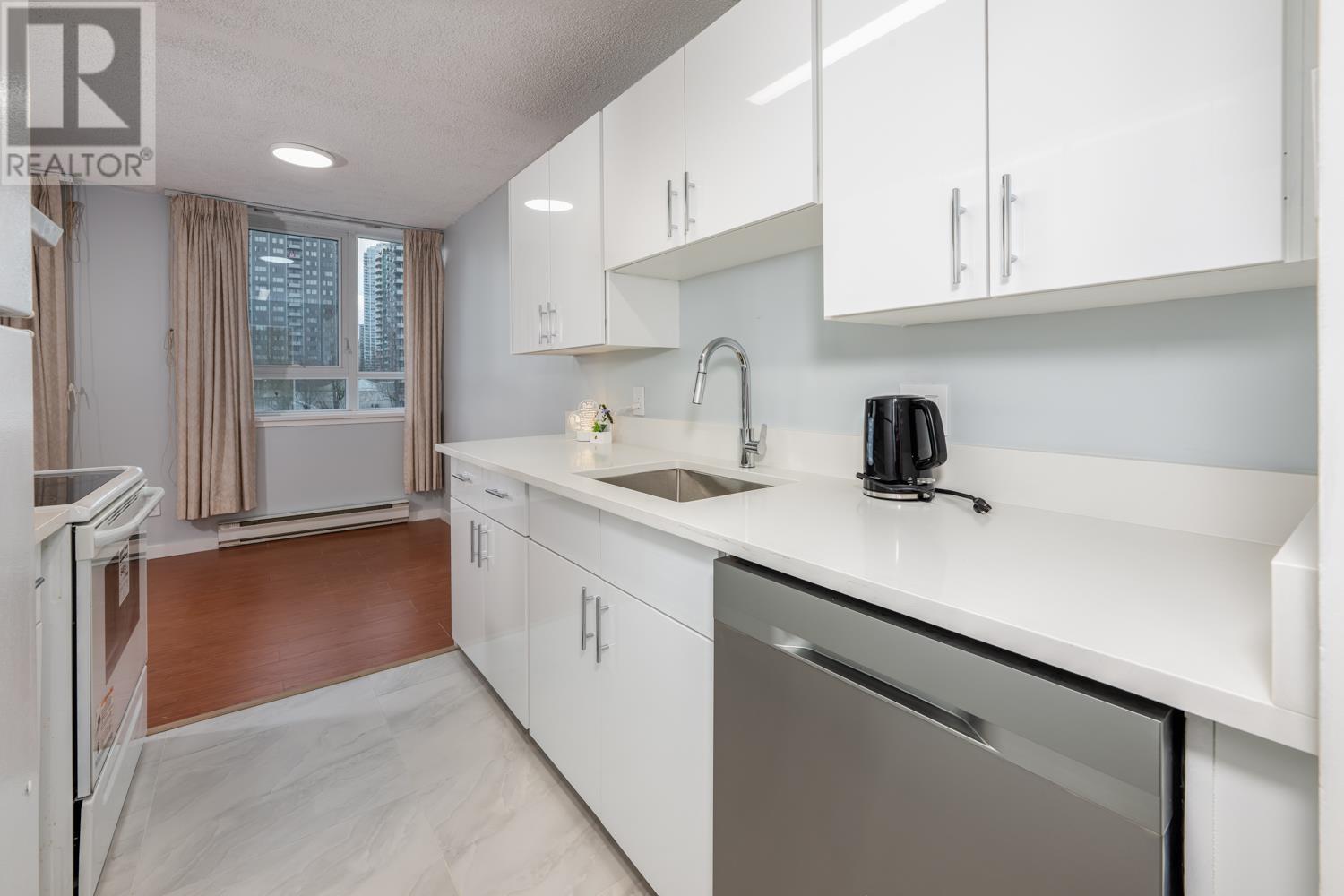 405 5645 Barker Avenue, Burnaby, British Columbia  V5H 3Z5 - Photo 9 - R2986711