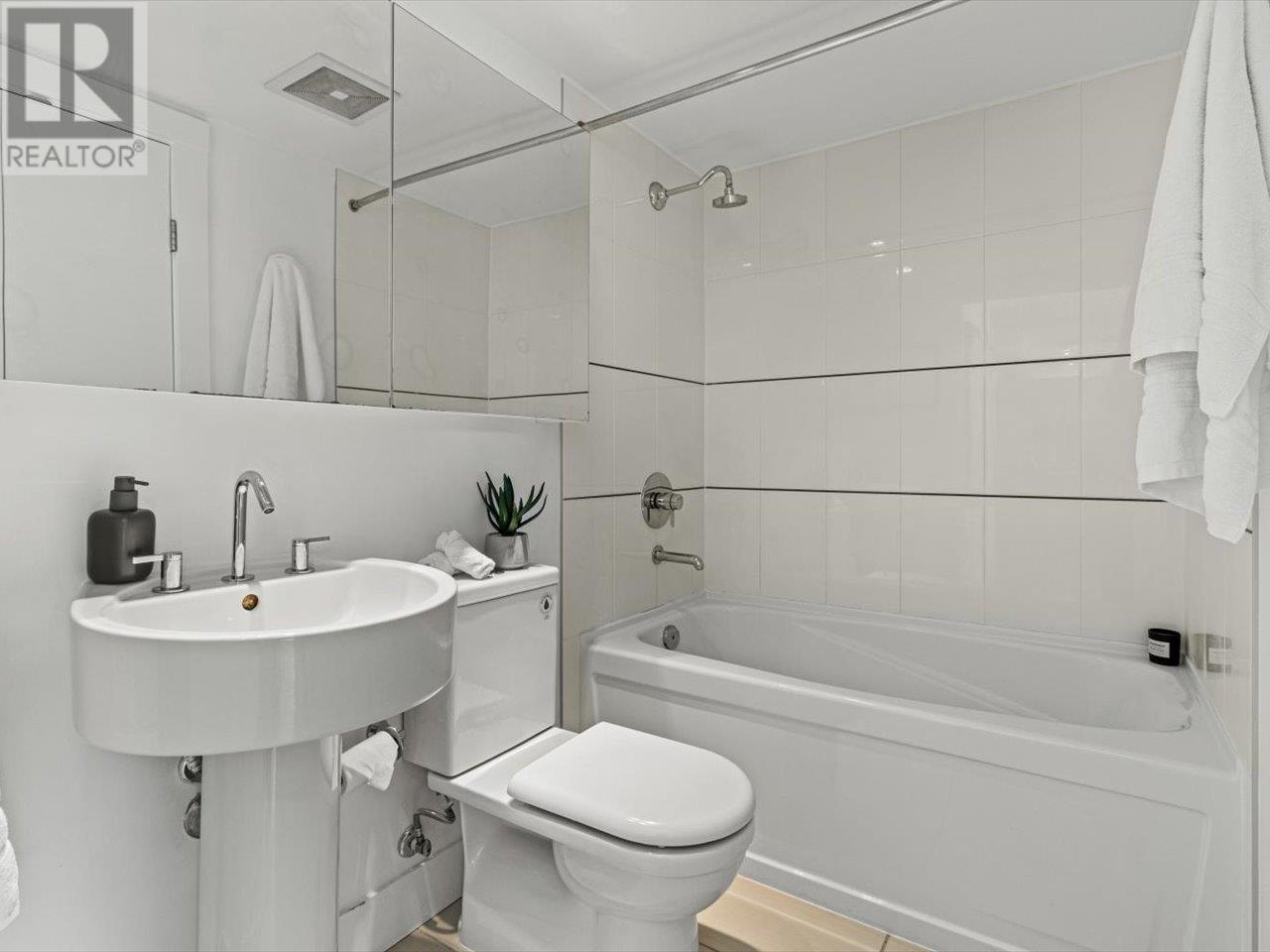 803 565 Smithe Street, Vancouver, British Columbia  V6B 0E4 - Photo 16 - R2986726