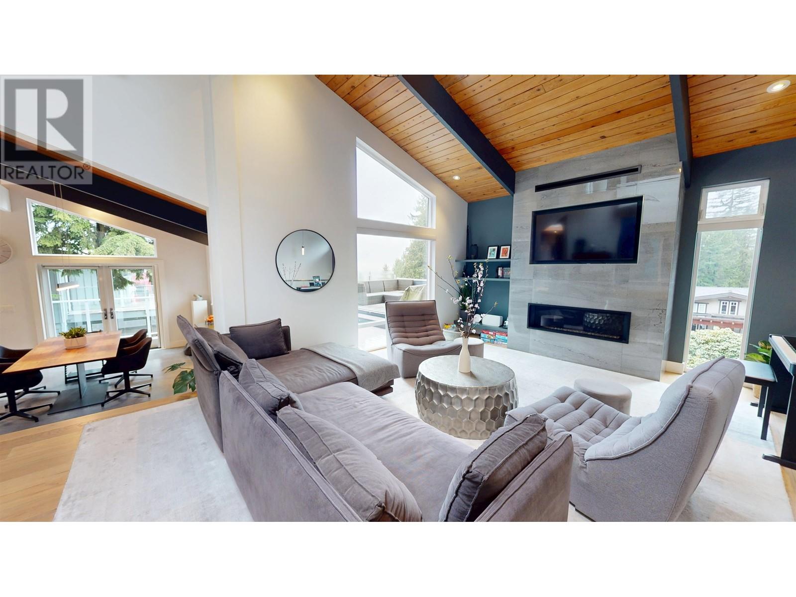 Property at 4062 NORWOOD AVENUE image 2
