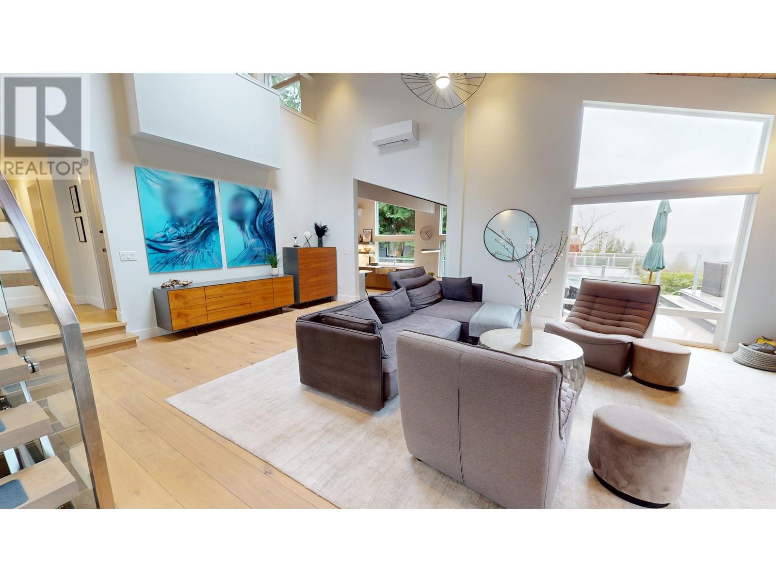 Property at 4062 NORWOOD AVENUE image 3