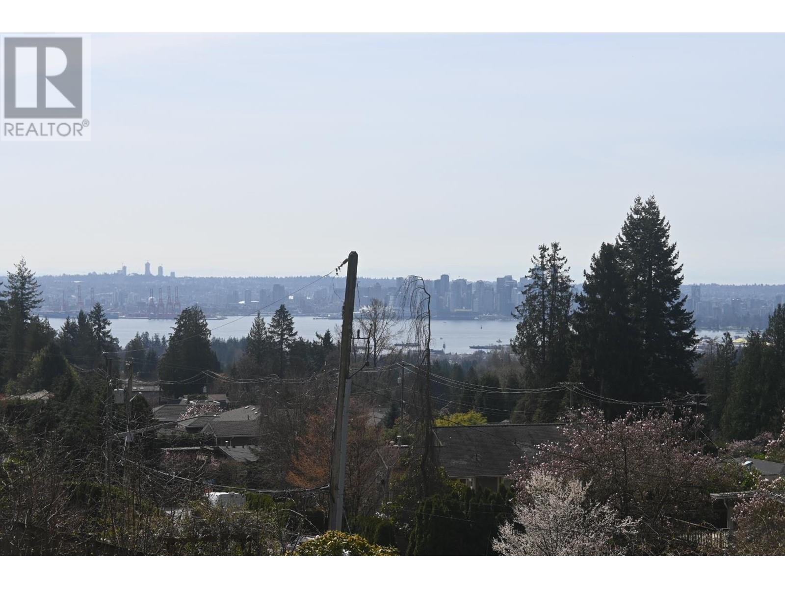 4062 Norwood Avenue, North Vancouver, British Columbia  V7N 3R3 - Photo 38 - R2986724