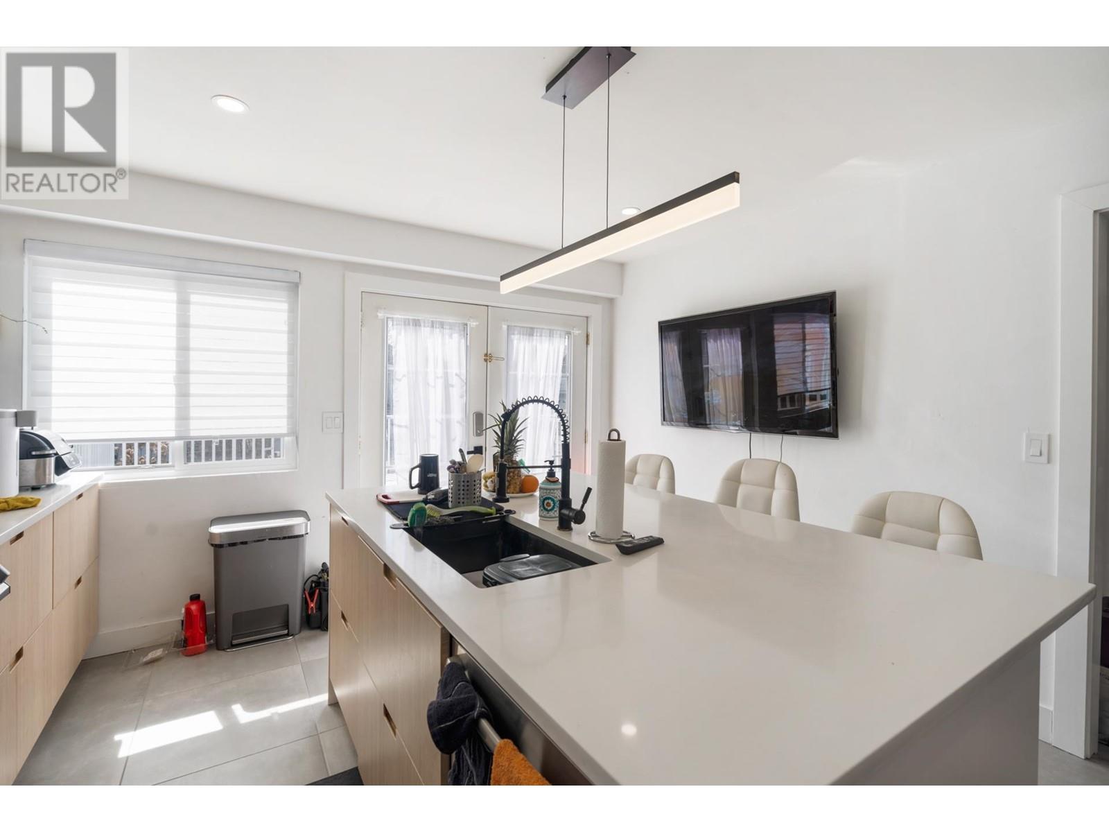 4346 Dundas Street, Burnaby, British Columbia  V5C 1B3 - Photo 19 - R2986720