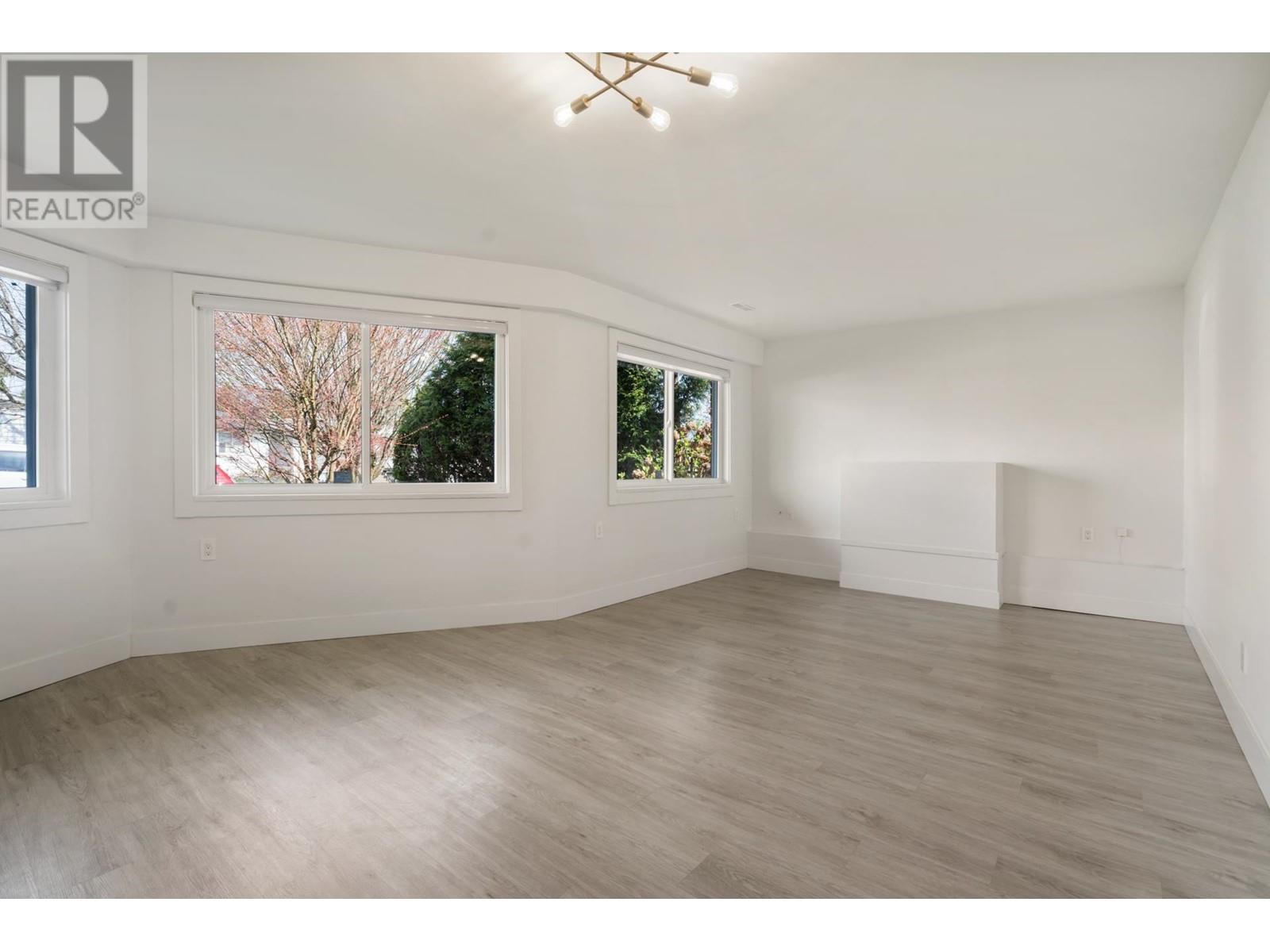 4346 Dundas Street, Burnaby, British Columbia  V5C 1B3 - Photo 29 - R2986720