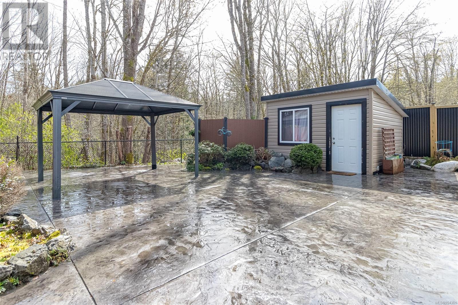 Property at 4942 Coventry Lane image 2