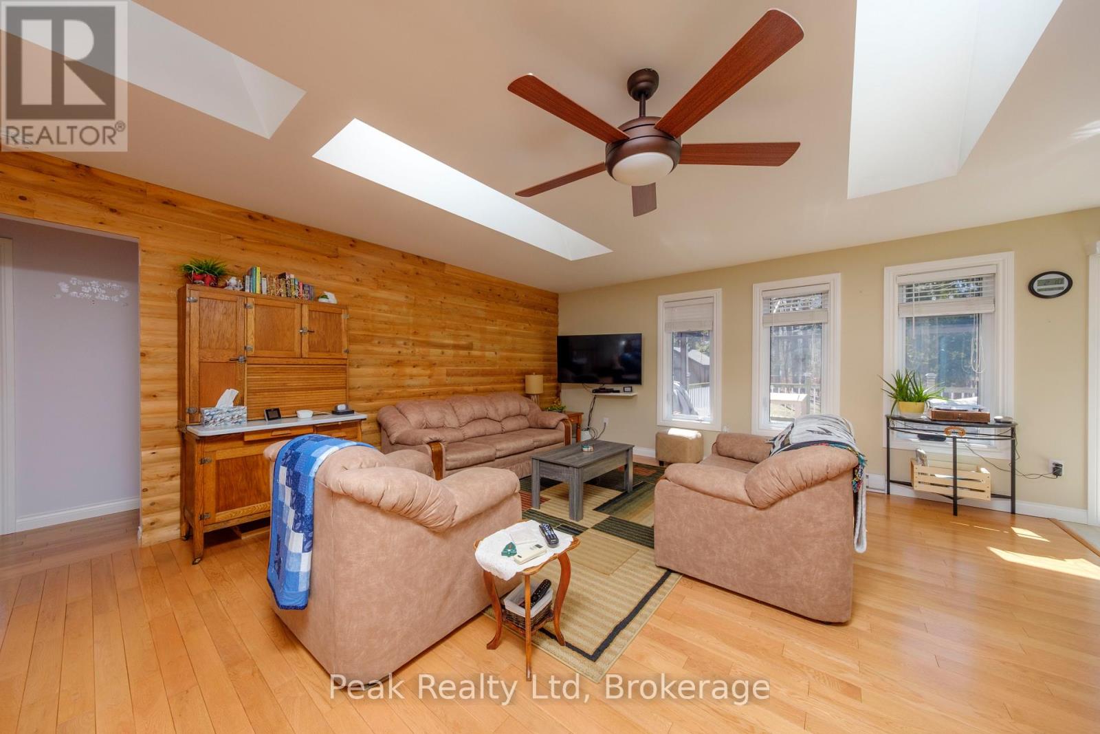 205 Birch Crescent, Huron-Kinloss, Ontario  N0G 2R0 - Photo 12 - X12052651