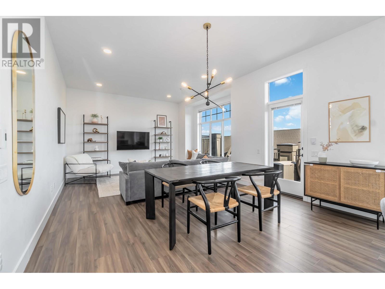 40 3552 Victoria Drive, Coquitlam, British Columbia  V3E 0N7 - Photo 7 - R2986615