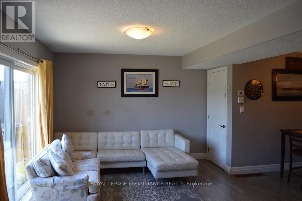 38 Cortland Crescent, Quinte West, Ontario  K8V 0E9 - Photo 3 - X11944802