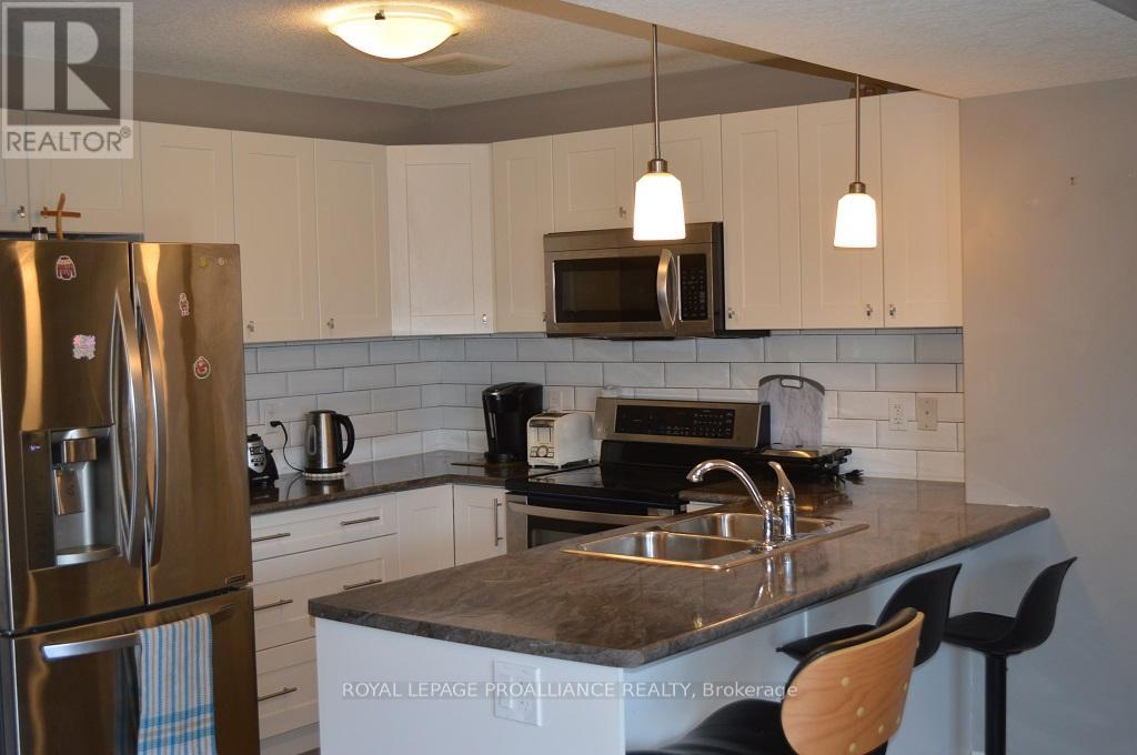 38 Cortland Crescent, Quinte West, Ontario  K8V 0E9 - Photo 4 - X11944802