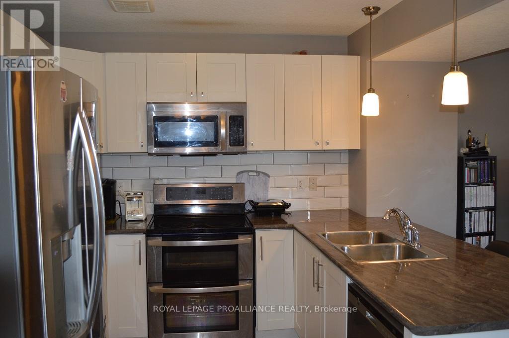 38 Cortland Crescent, Quinte West, Ontario  K8V 0E9 - Photo 5 - X11944802
