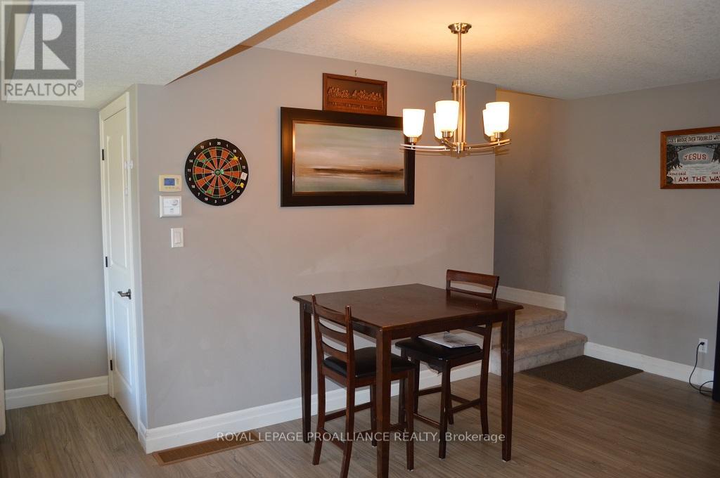 38 Cortland Crescent, Quinte West, Ontario  K8V 0E9 - Photo 8 - X11944802