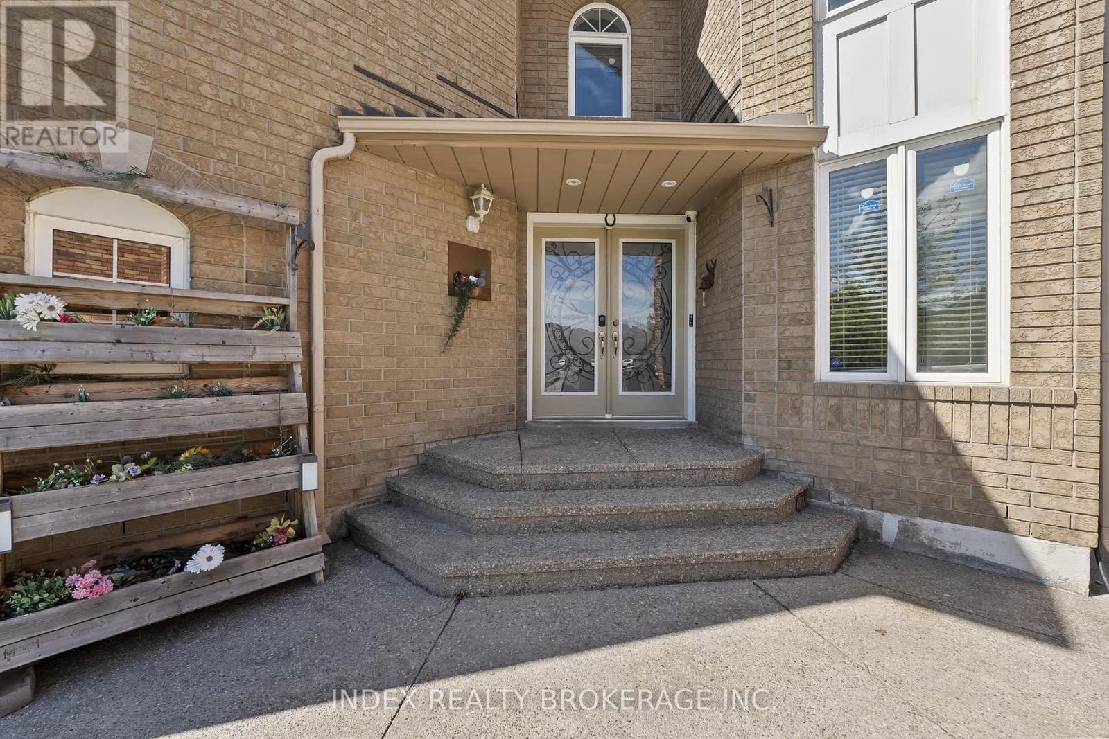 Property at 141 SUNNY MEADOW BOULEVARD image 2