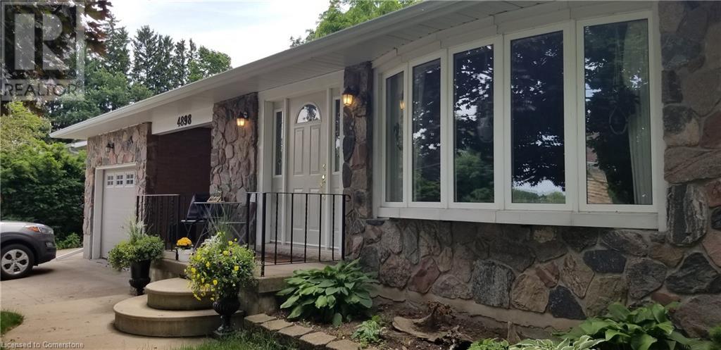 Property at 4898 KING ST Street image 4