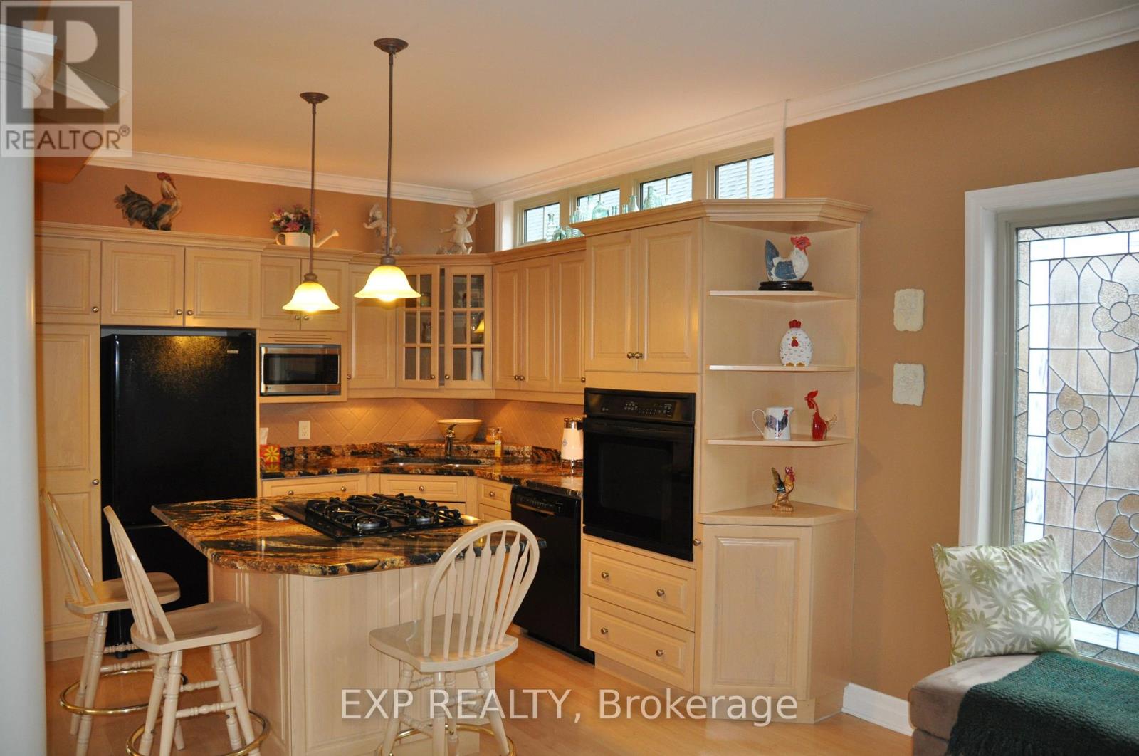 Property at 172 DALHOUSIE AVENUE E image 3