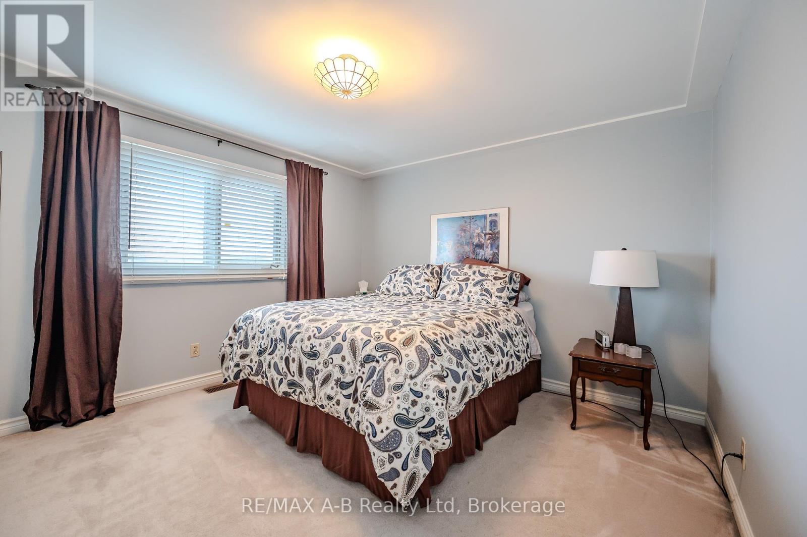 87 Lorilee Crescent, Kitchener, Ontario  N2N 2J3 - Photo 18 - X12066865