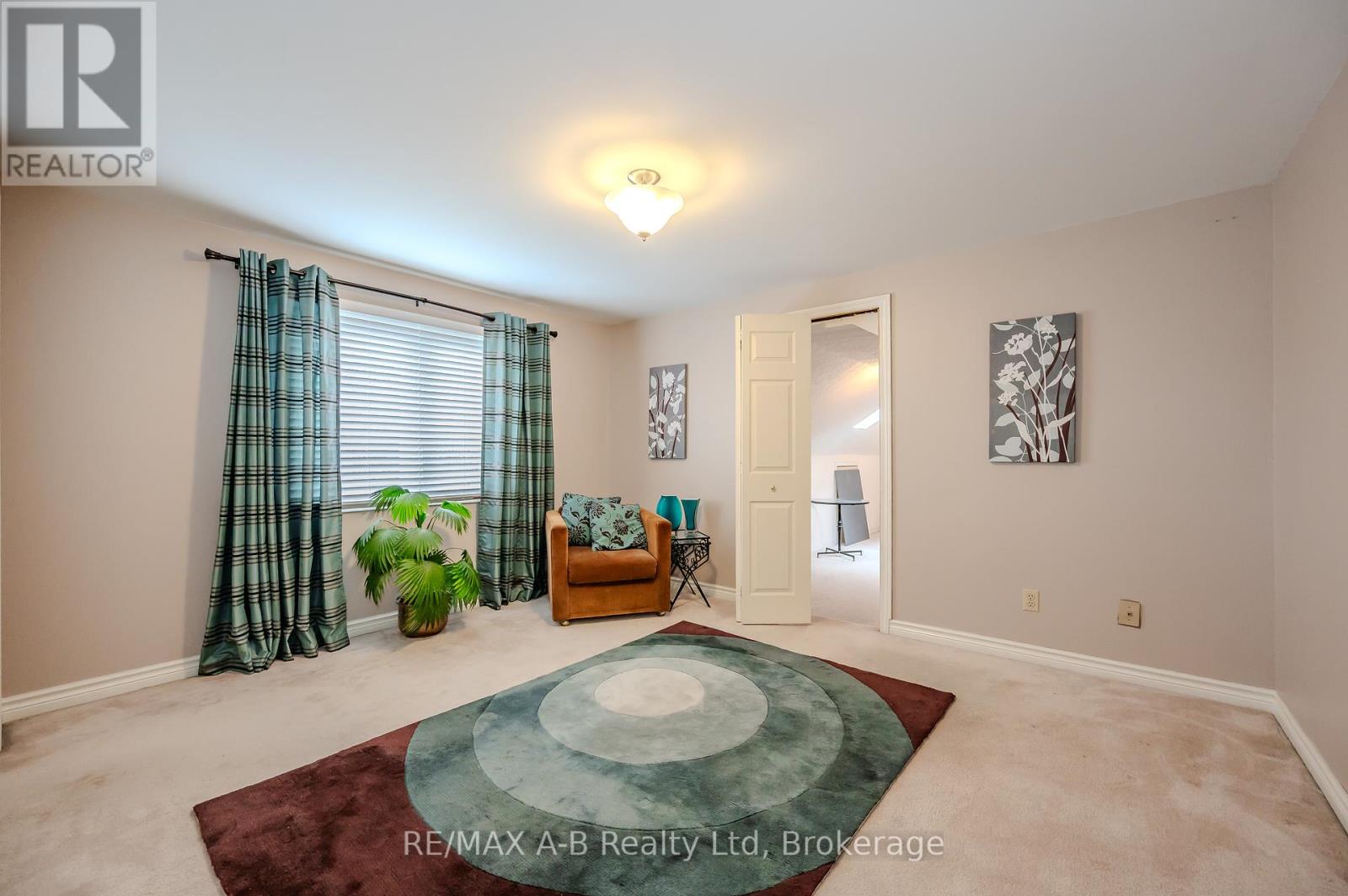 87 Lorilee Crescent, Kitchener, Ontario  N2N 2J3 - Photo 21 - X12066865