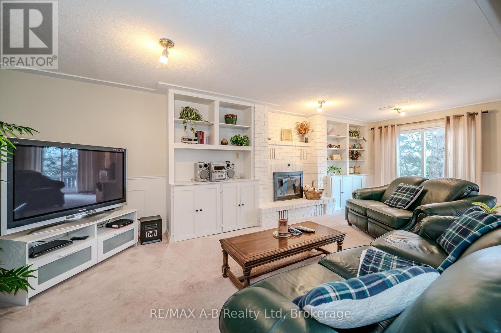 87 Lorilee Crescent, Kitchener, Ontario  N2N 2J3 - Photo 28 - X12066865