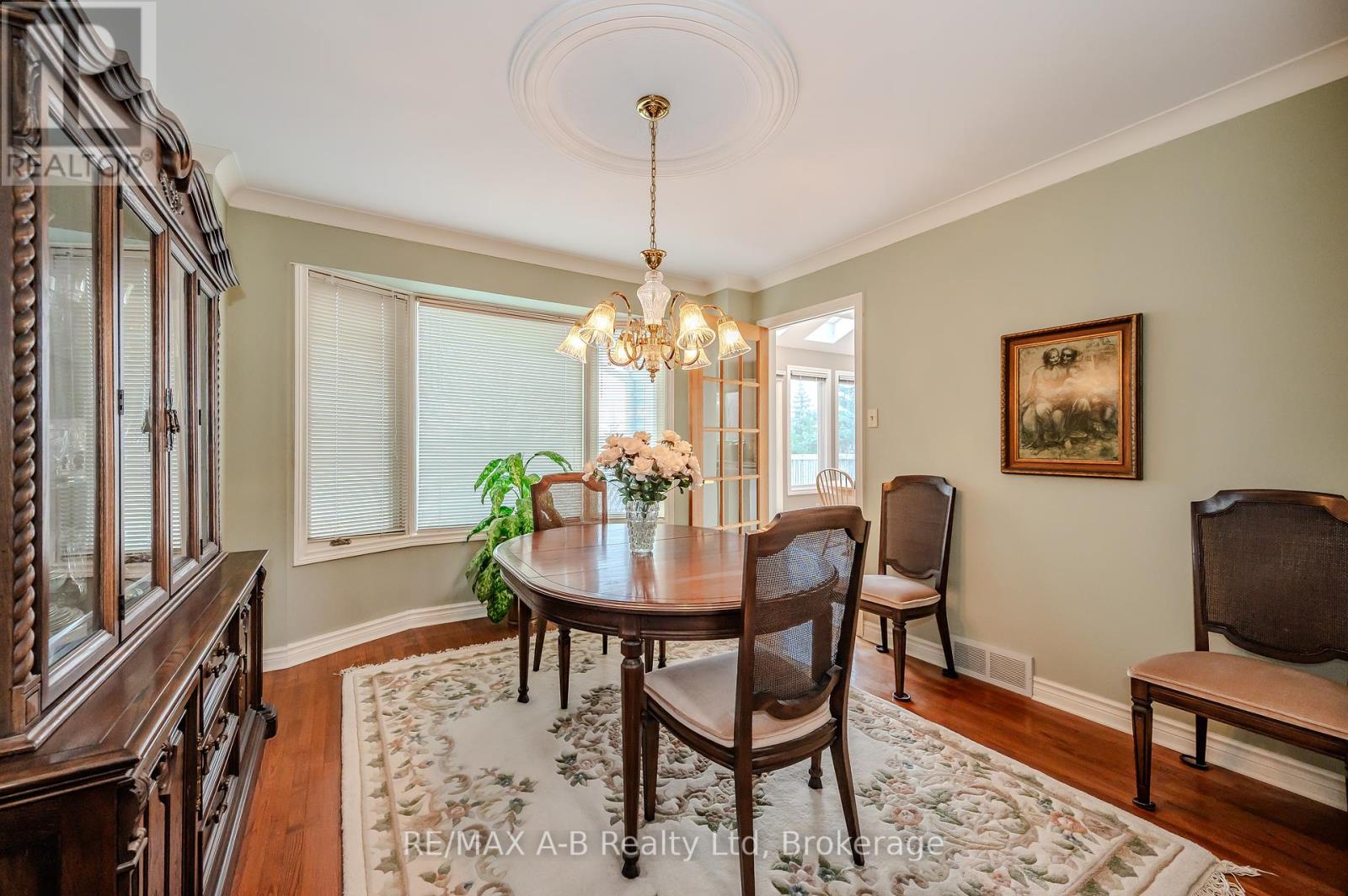 87 Lorilee Crescent, Kitchener, Ontario  N2N 2J3 - Photo 9 - X12066865