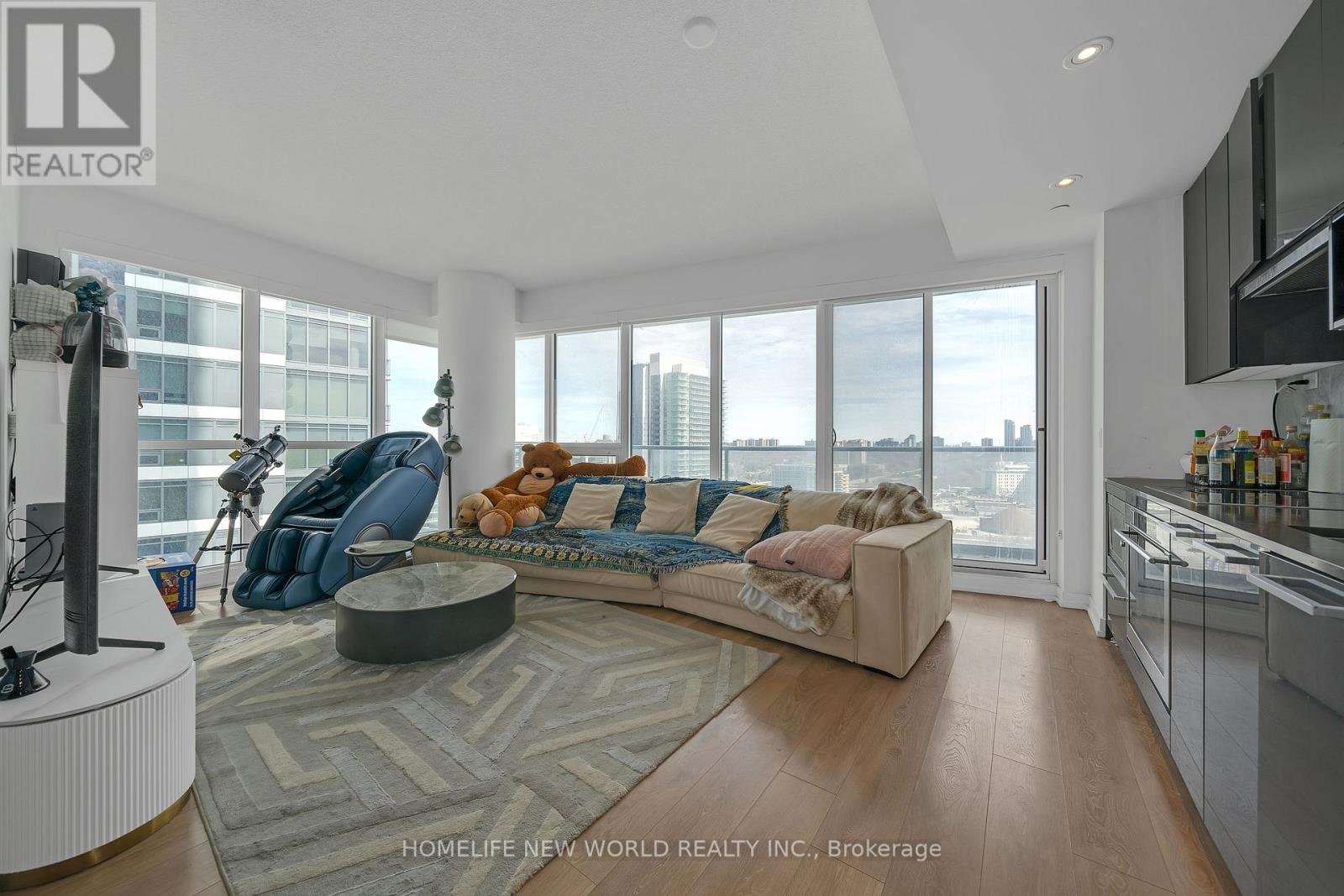 1609 - 117 Mcmahon Drive, Toronto, Ontario  M2K 2X9 - Photo 3 - C12065319