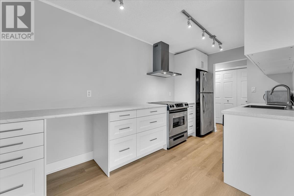 214 251 W 4th Street, North Vancouver, British Columbia  V7M 1H8 - Photo 4 - R2986288