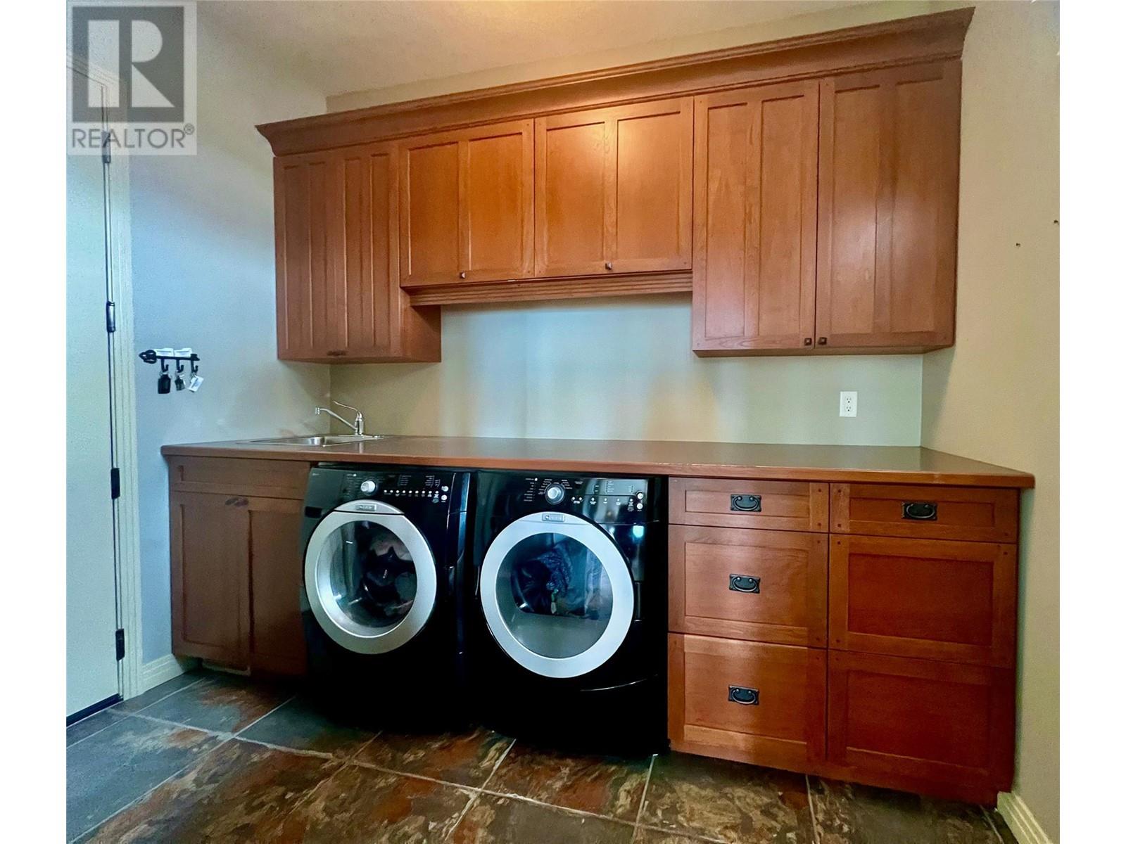 200 Harvest Court, Vernon, British Columbia  V1H 1Z8 - Photo 36 - 10341613