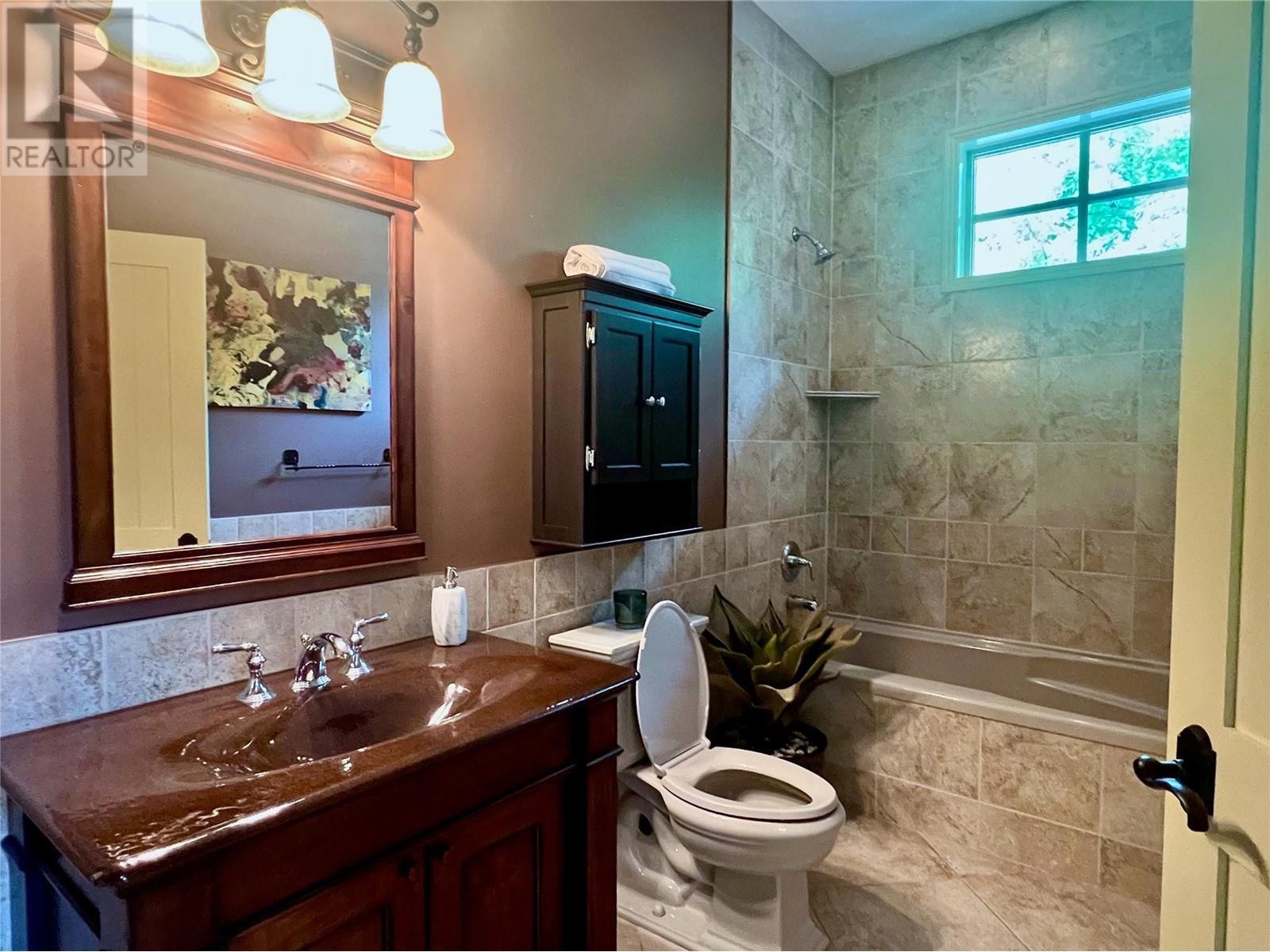 200 Harvest Court, Vernon, British Columbia  V1H 1Z8 - Photo 39 - 10341613