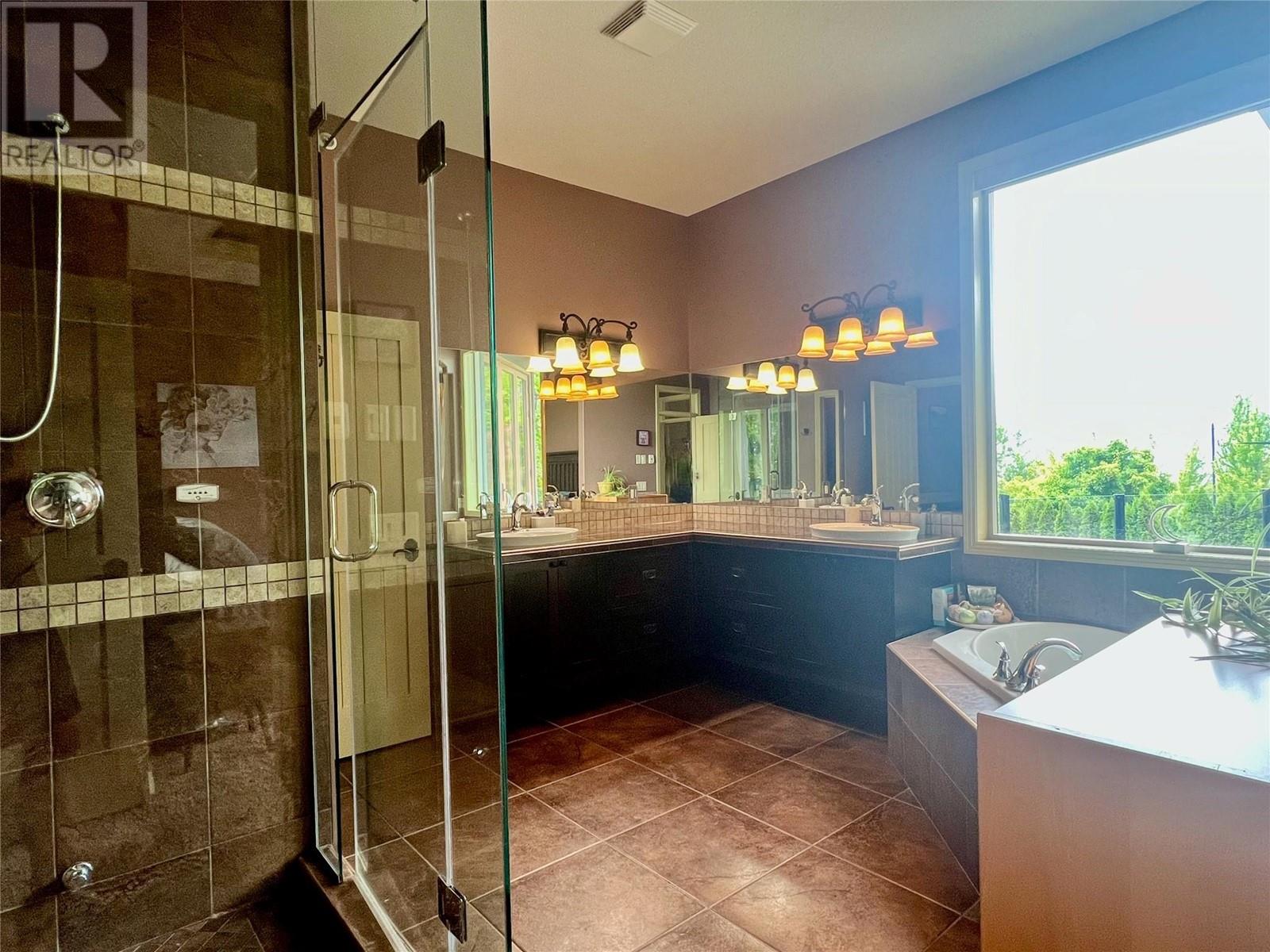200 Harvest Court, Vernon, British Columbia  V1H 1Z8 - Photo 43 - 10341613