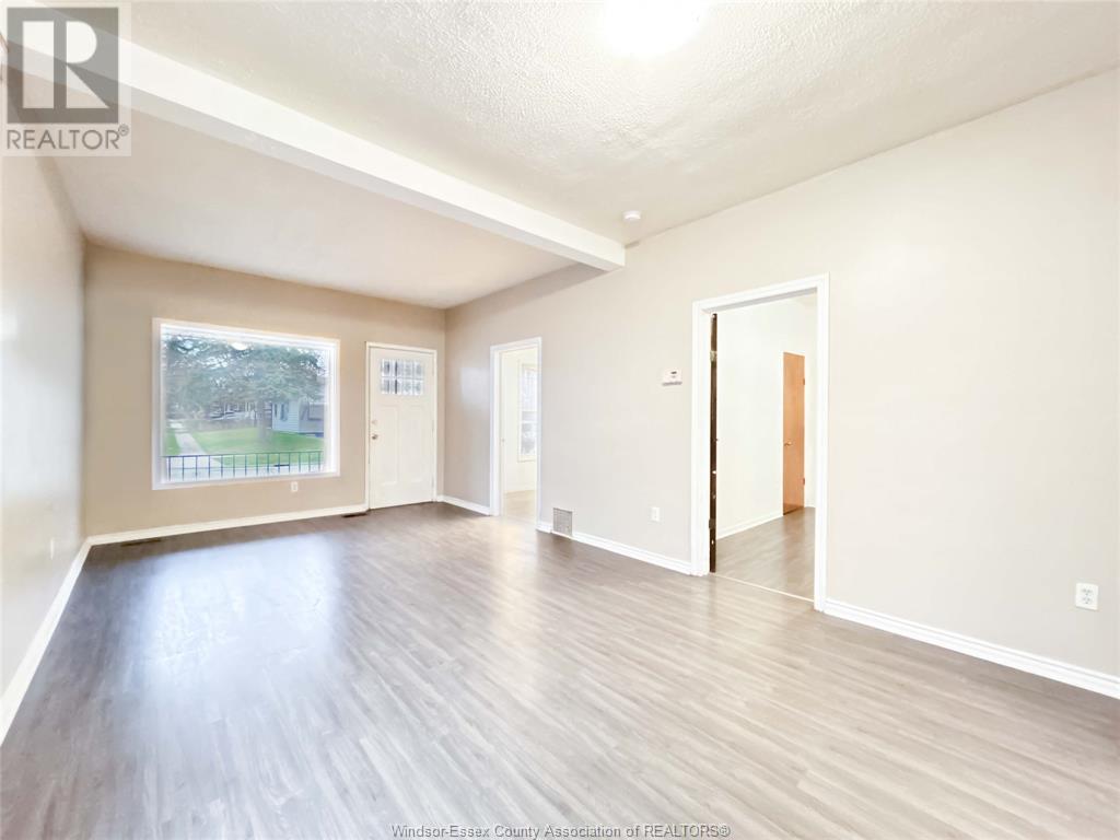 Property at 3168 WYANDOTTE STREET West image 5