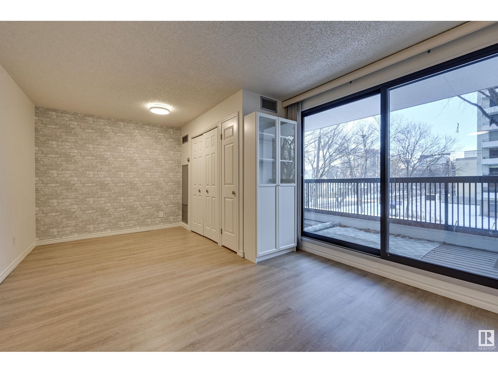 #203 11503 100 Av Nw, Edmonton, Alberta  T5K 2K7 - Photo 2 - E4429498