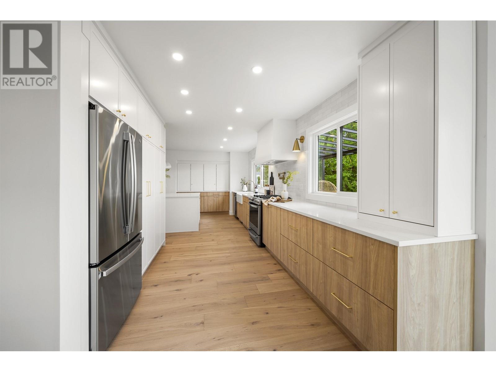 Property at 1 CEDARWOOD COURT image 5
