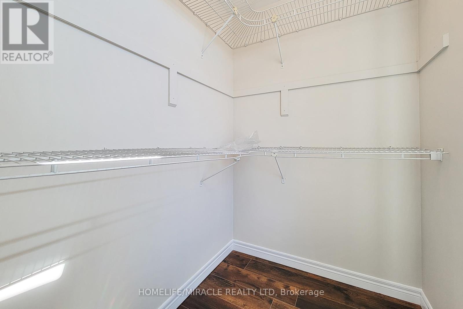 2423 Montagne Avenue, Oakville, Ontario  L6M 0J4 - Photo 17 - W12066830