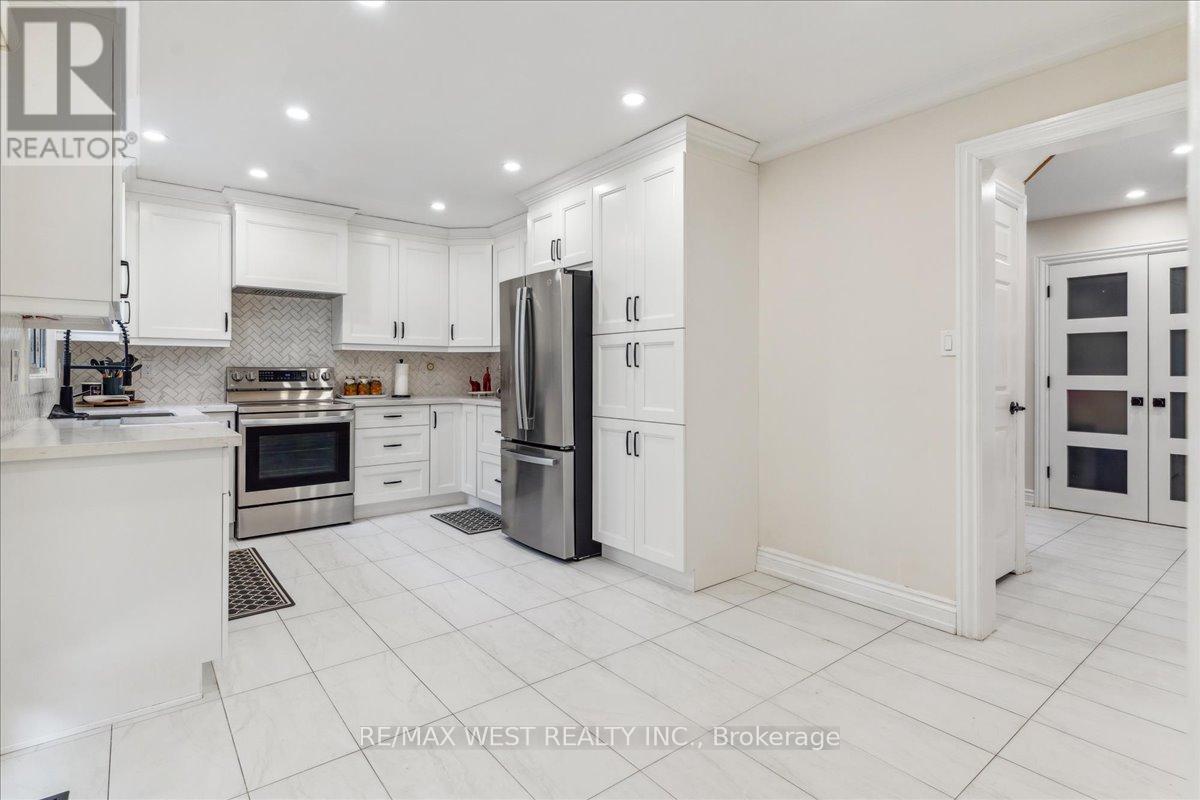 Property at 209 LOUIS DRIVE image 4