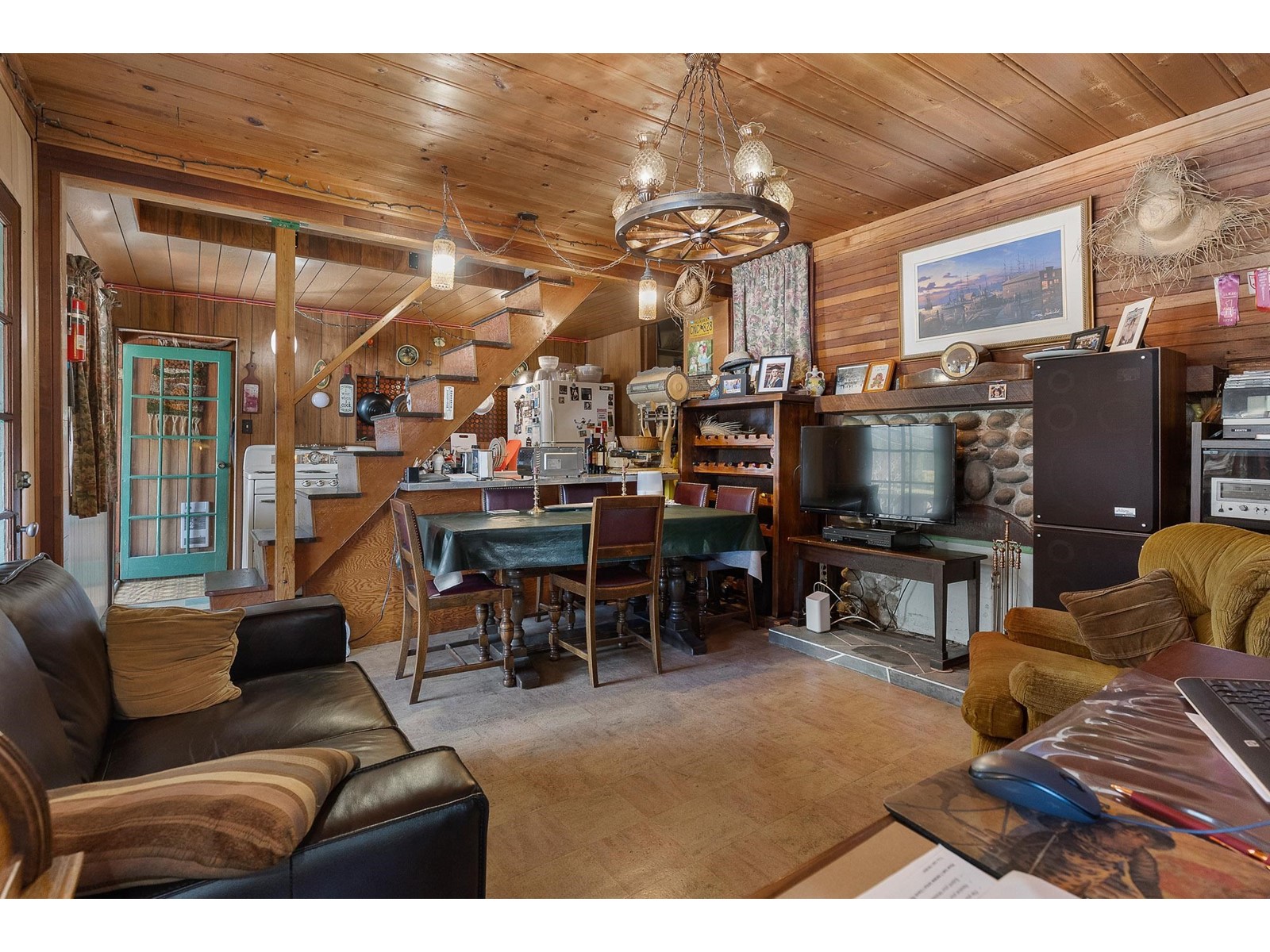 Property at 226 LAKESHORE DRIVE image 4