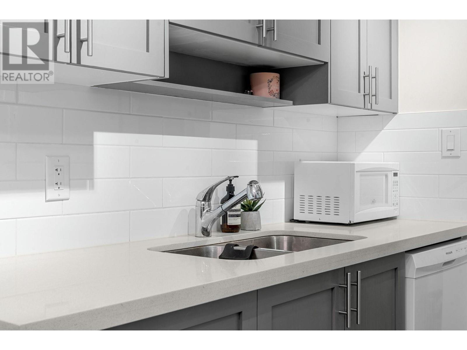 204 357 E 2nd Street, North Vancouver, British Columbia  V7L 1C6 - Photo 28 - R2986743
