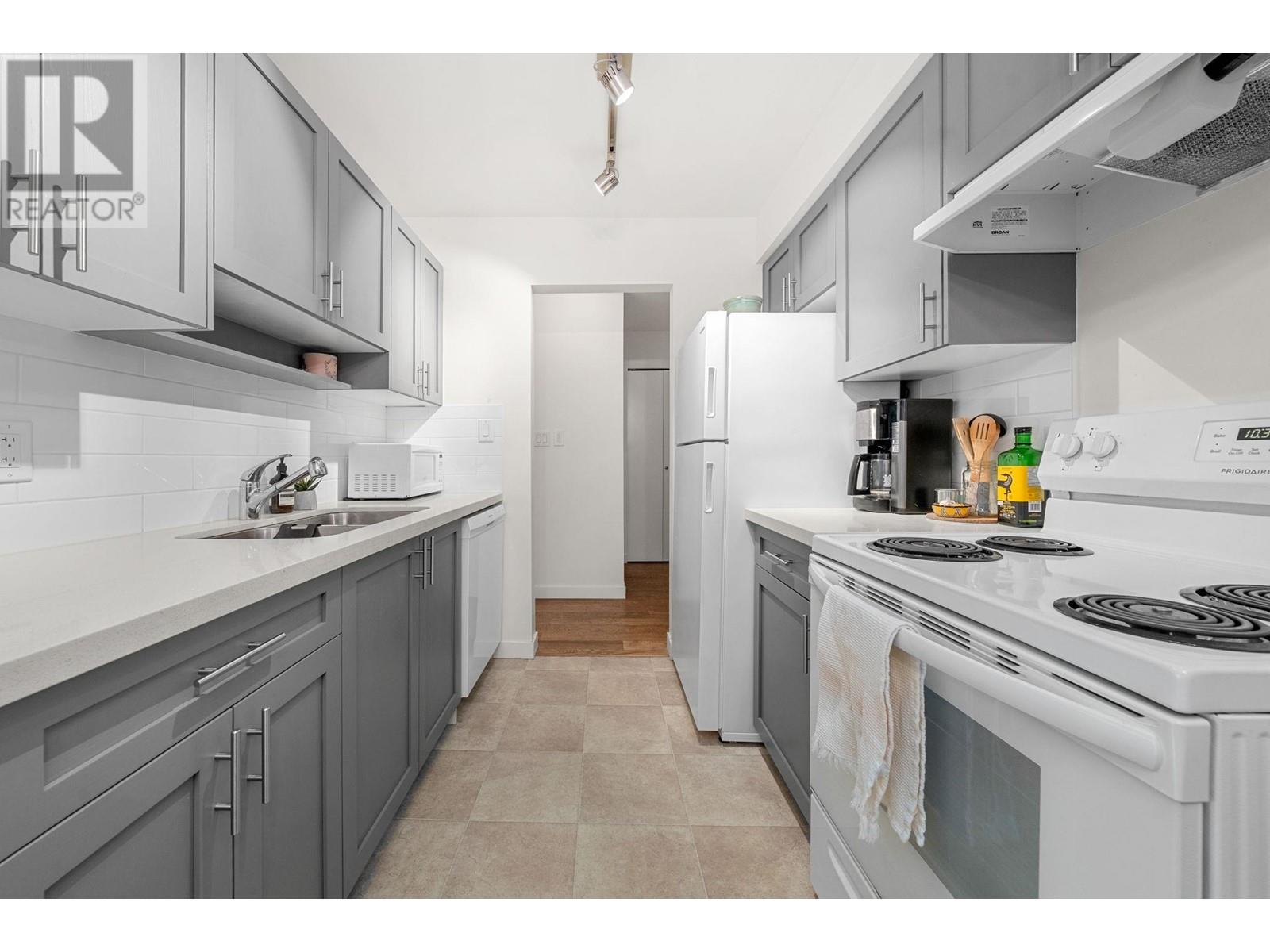 204 357 E 2nd Street, North Vancouver, British Columbia  V7L 1C6 - Photo 6 - R2986743