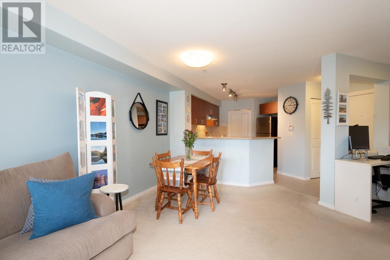 213 9098 Halston Court, Burnaby, British Columbia  V3N 0A6 - Photo 11 - R2986744
