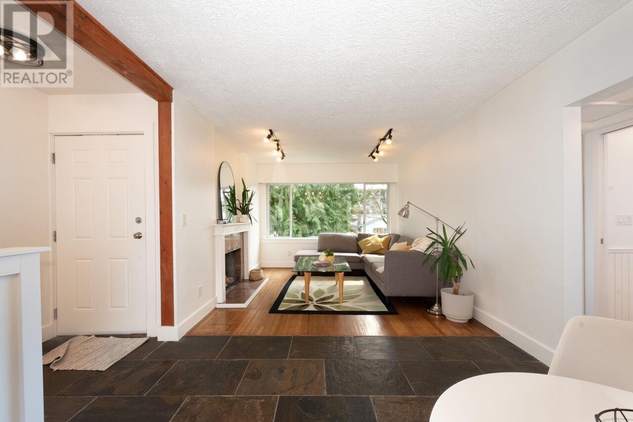 1338 W 17th Street, North Vancouver, British Columbia  V7P 1W4 - Photo 9 - R2986768