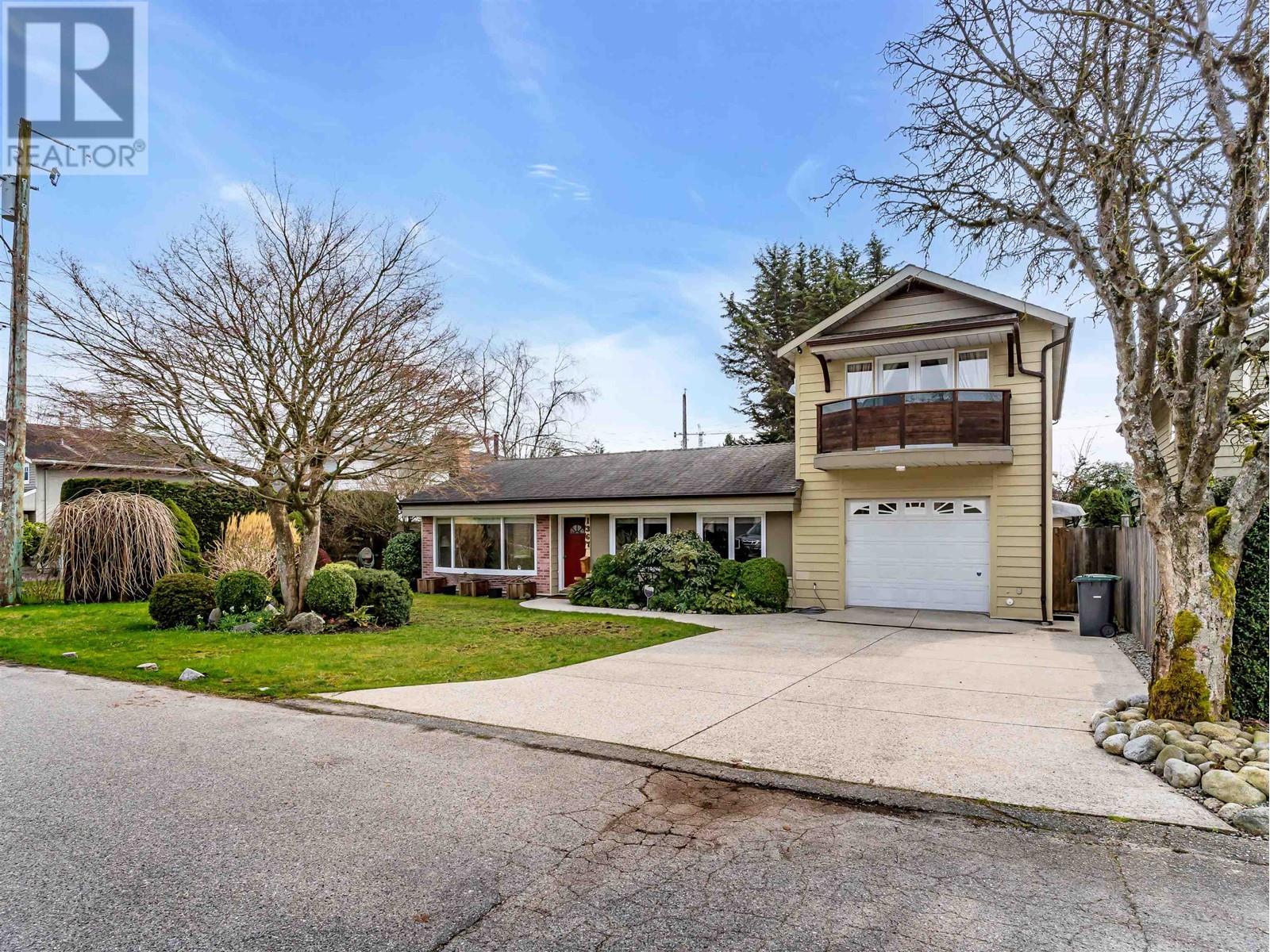 1367 Cottonwood Crescent, North Vancouver, British Columbia  V7P 1L2 - Photo 1 - R2986838