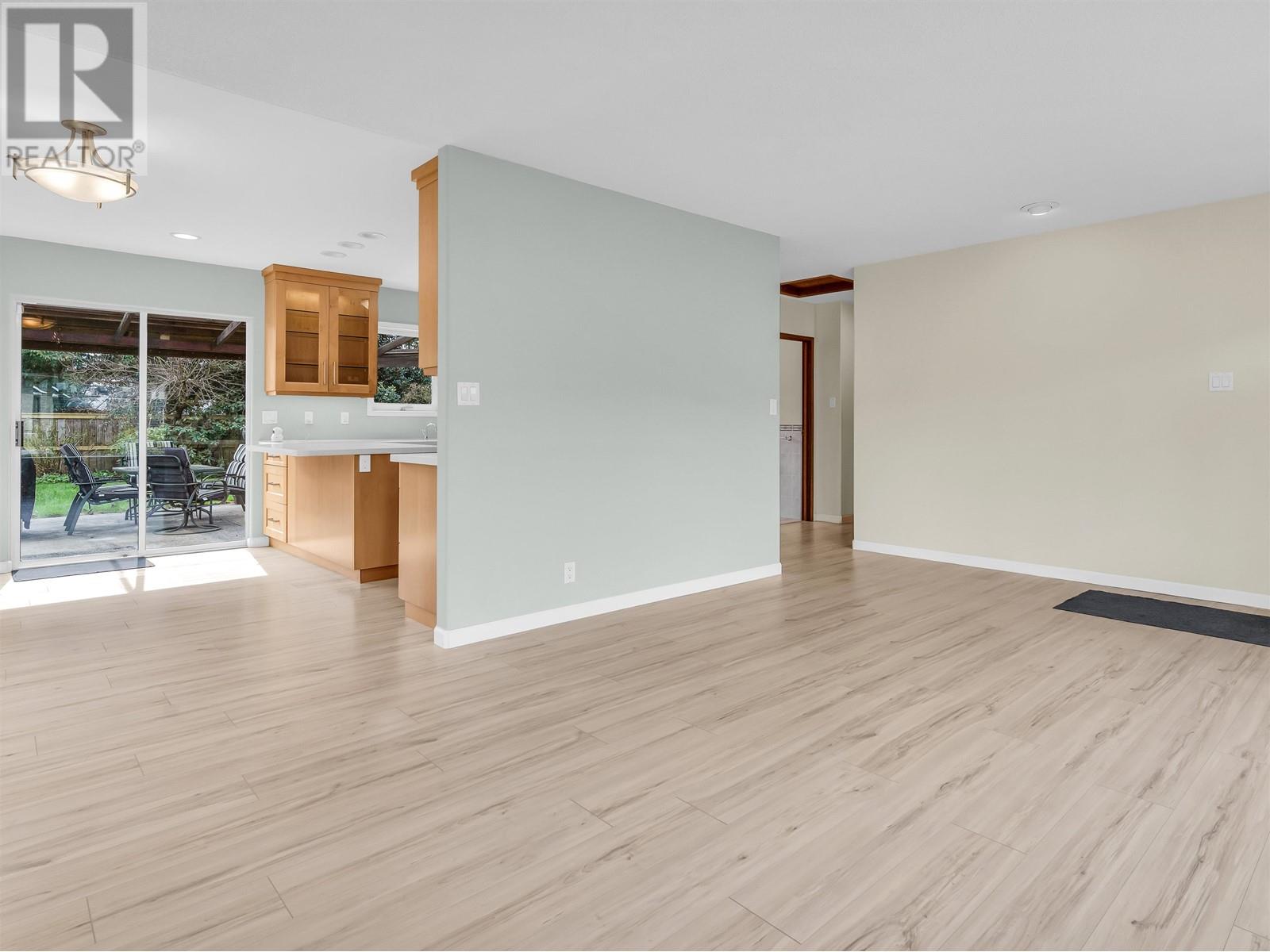 1367 Cottonwood Crescent, North Vancouver, British Columbia  V7P 1L2 - Photo 8 - R2986838