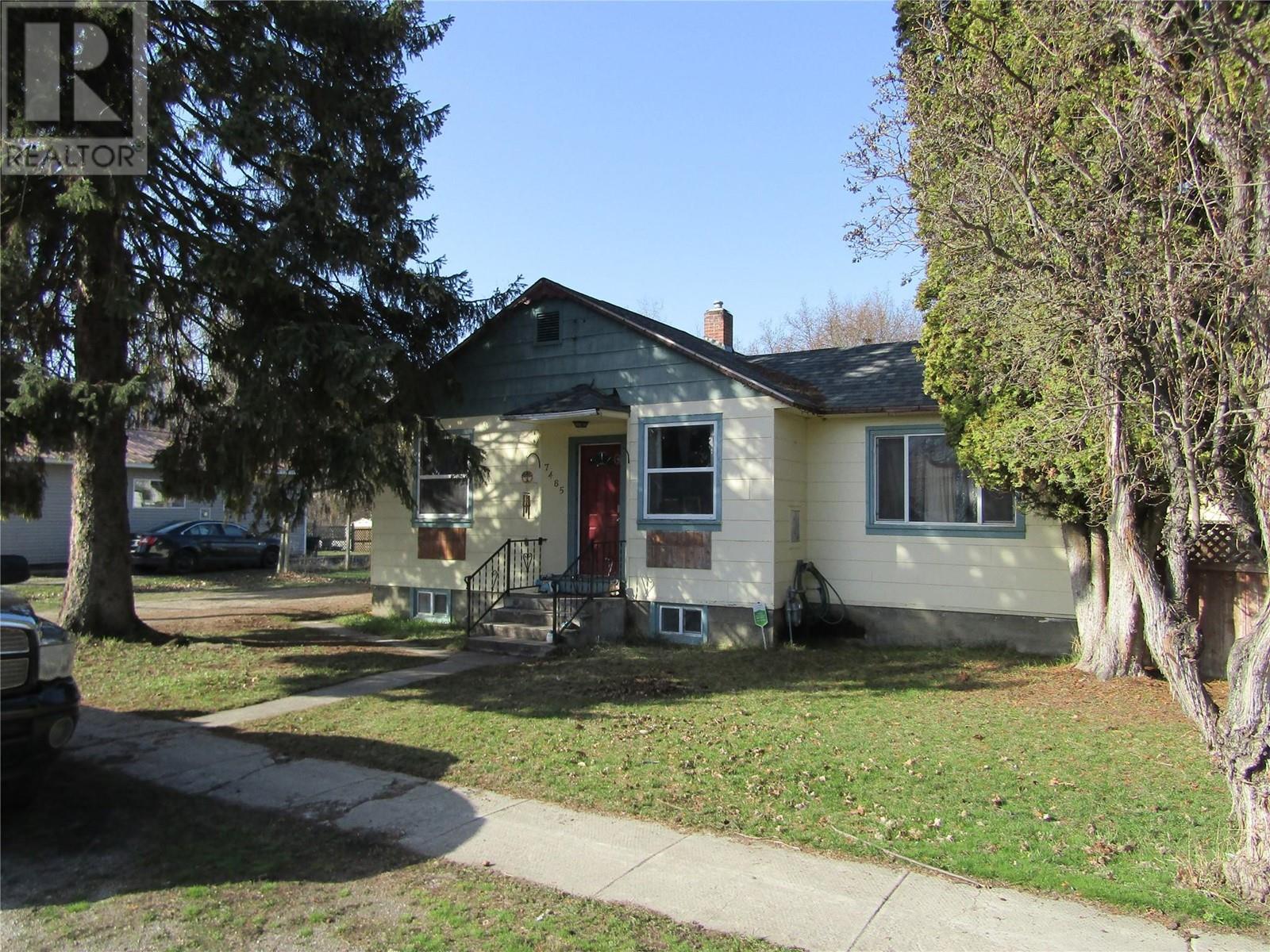 7485 7th Street, Grand Forks, British Columbia