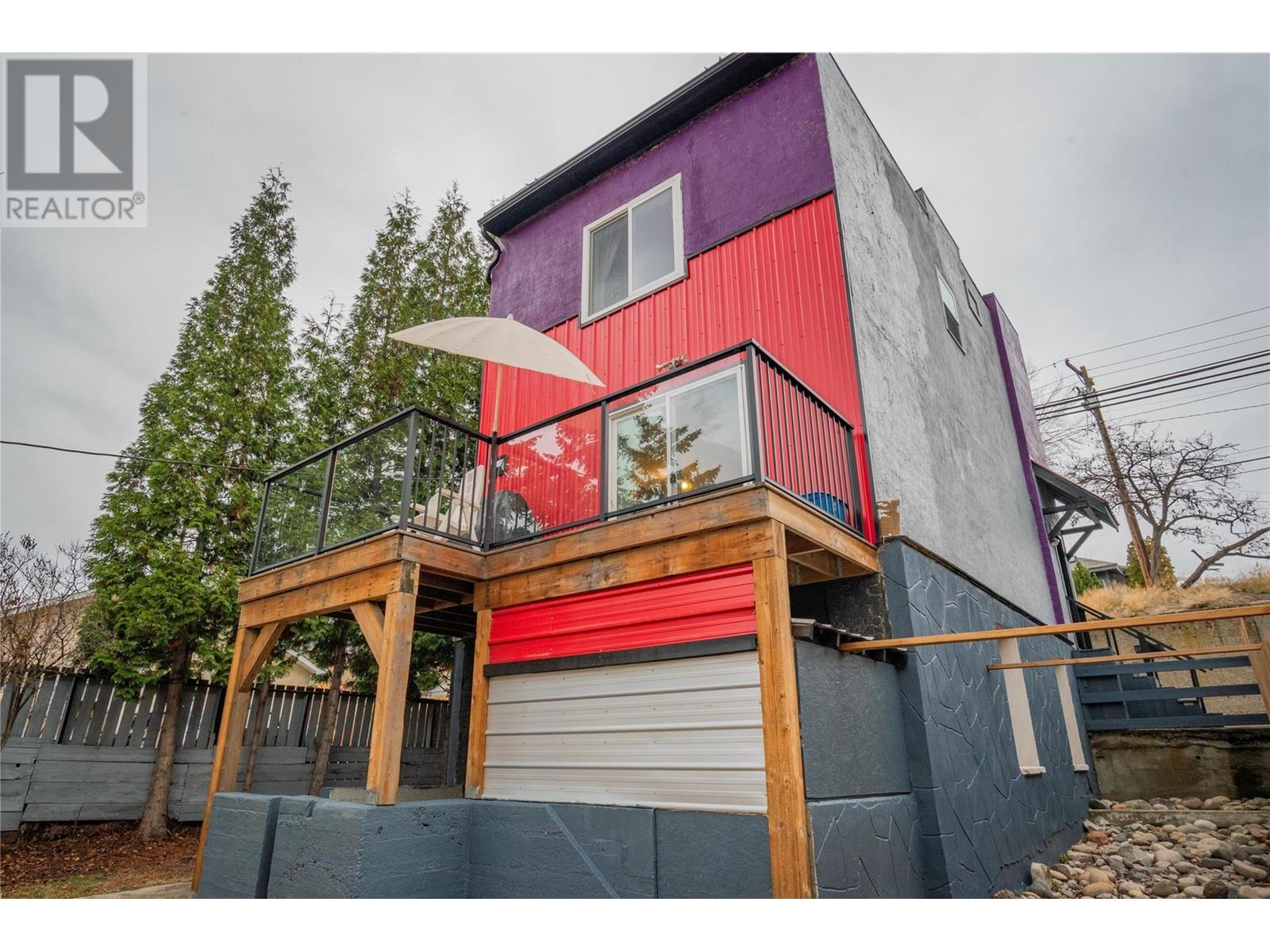 Property at 1662 Columbia Avenue image 2