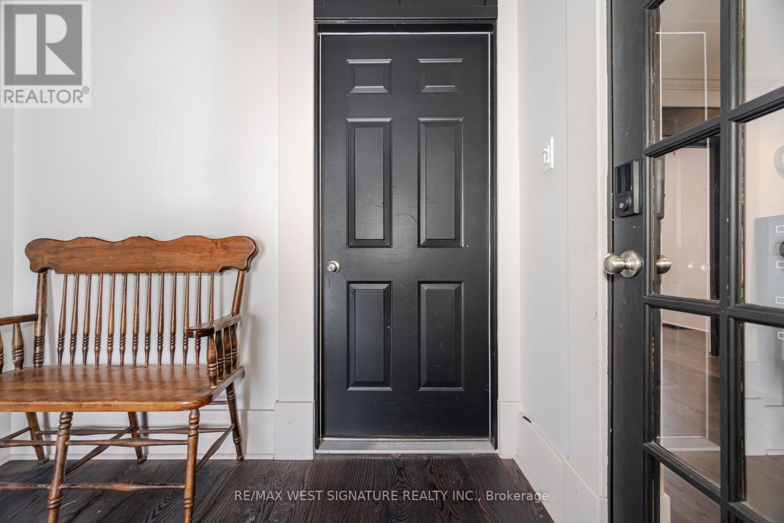 Property at 195 VICTORIA STREET W image 4