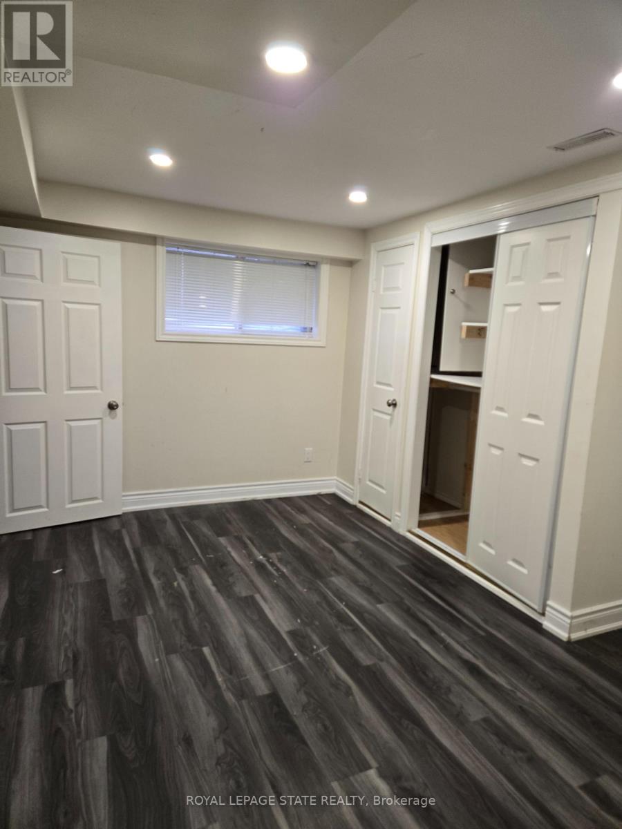 2380 Bridge Road, Oakville, Ontario  L6L 2G6 - Photo 5 - W12066897