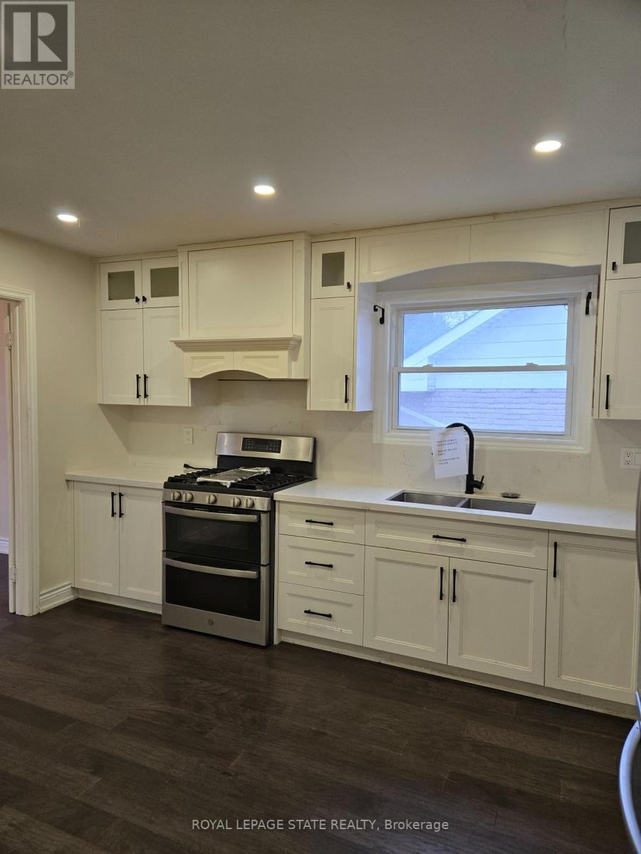 2380 Bridge Road, Oakville, Ontario  L6L 2G6 - Photo 8 - W12066897