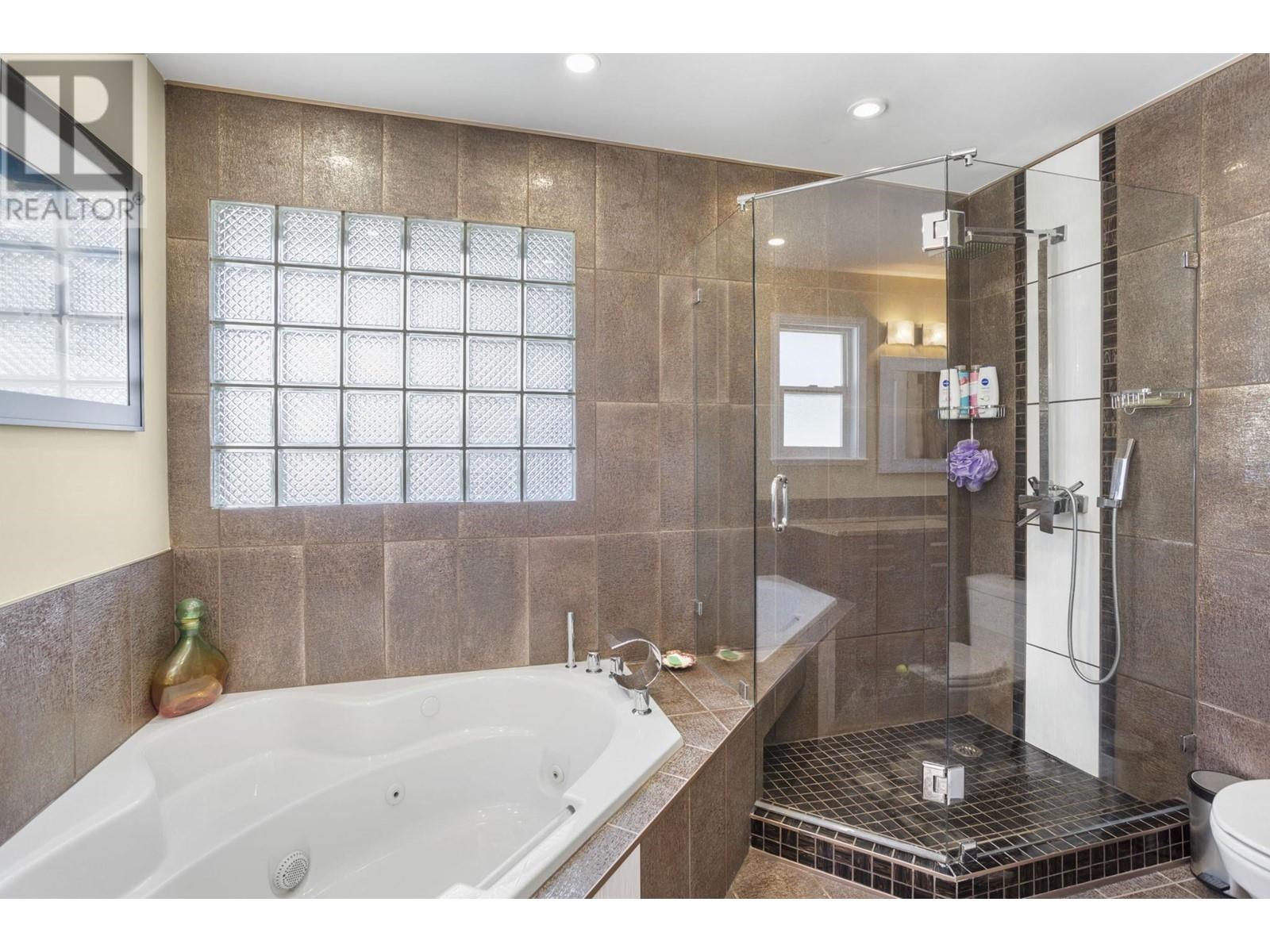 178 Spagnol Street, New Westminster, British Columbia  V3M 6T6 - Photo 25 - R2986661