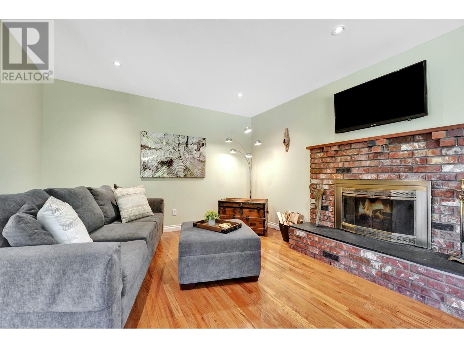 1 Mcnair Bay, Port Moody, British Columbia  V3H 3N8 - Photo 10 - R2986752