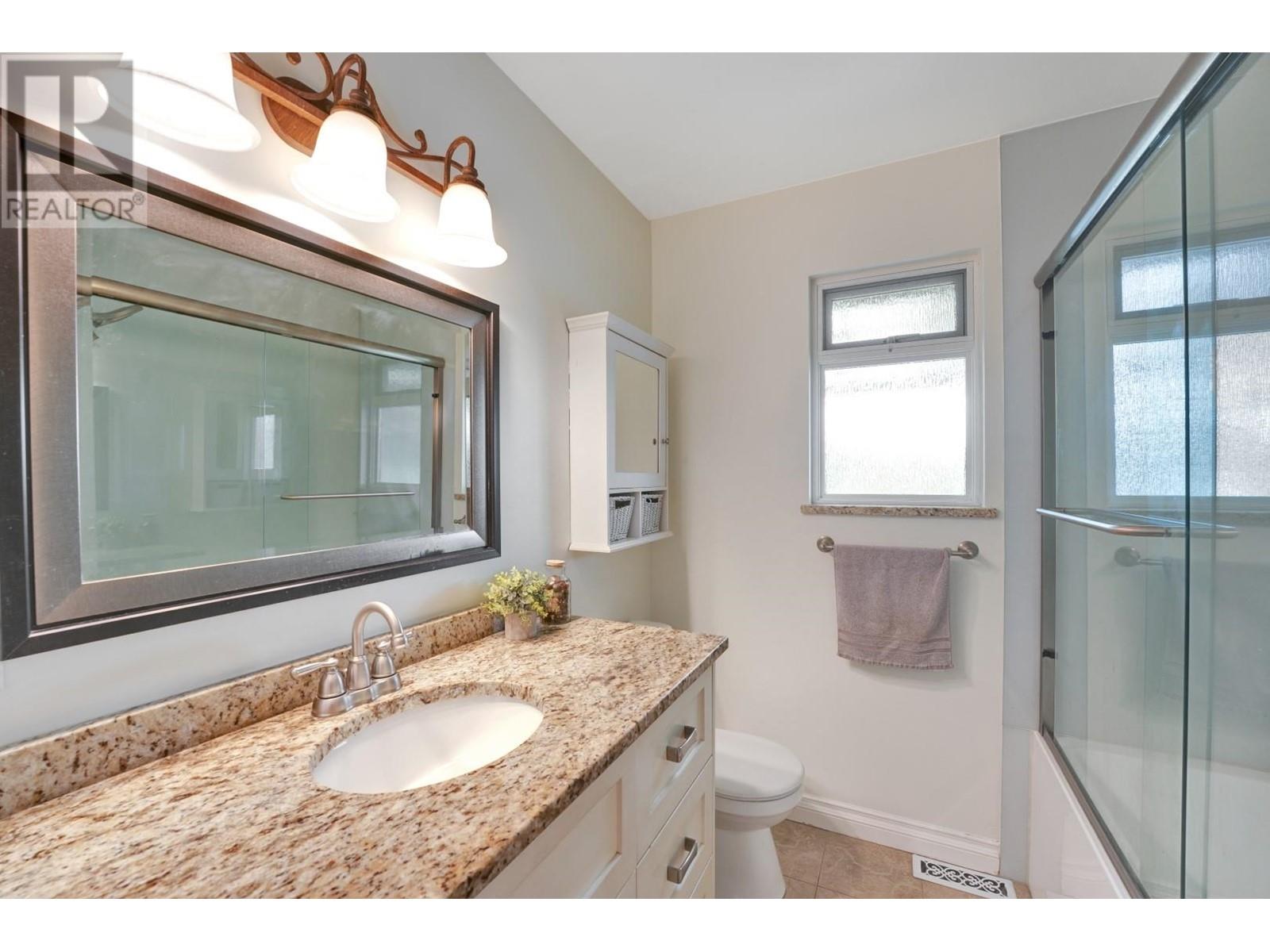 1 Mcnair Bay, Port Moody, British Columbia  V3H 3N8 - Photo 17 - R2986752