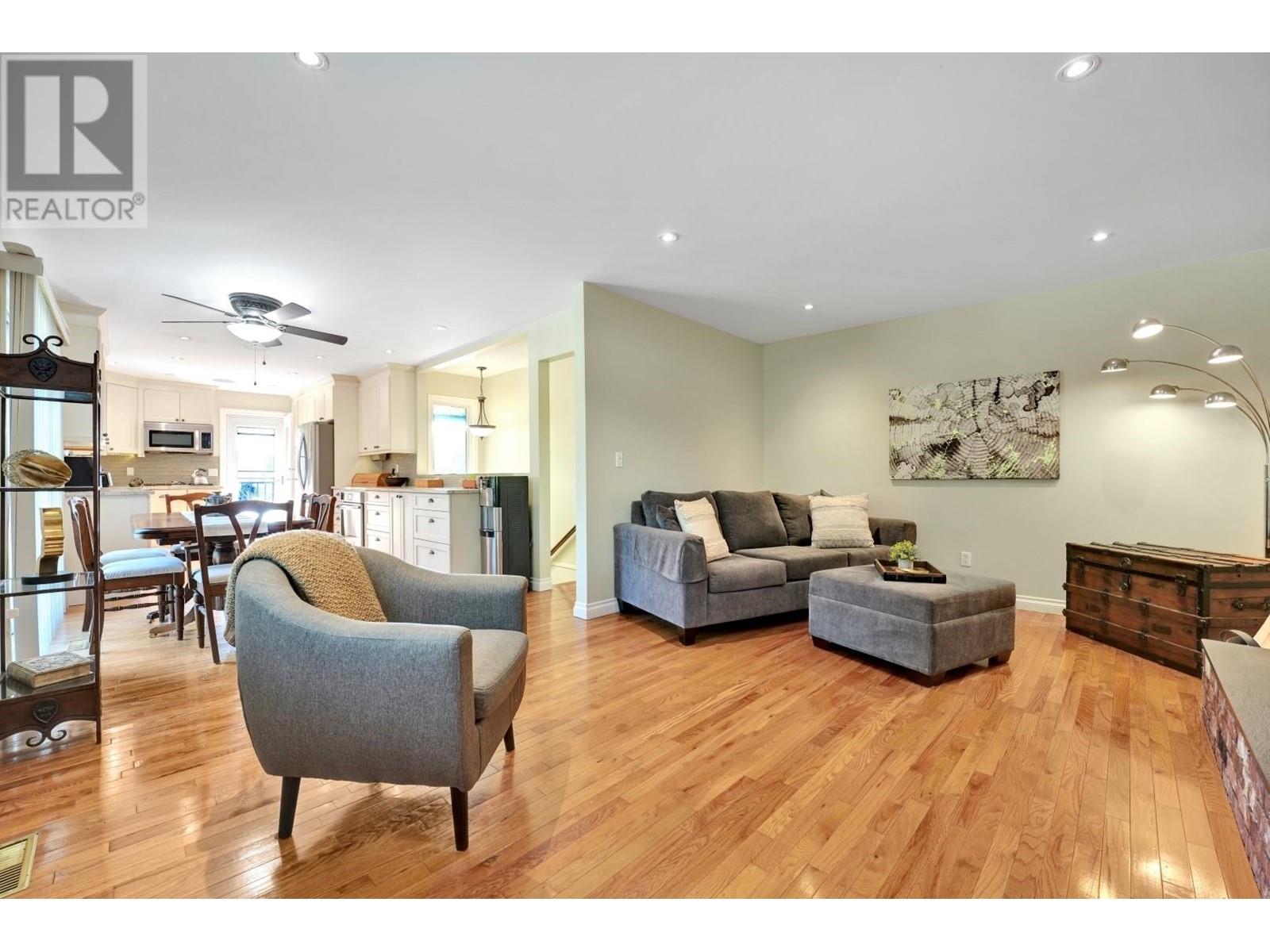 1 Mcnair Bay, Port Moody, British Columbia  V3H 3N8 - Photo 9 - R2986752