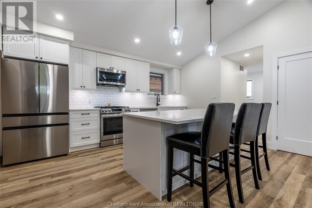 160 Chippewa Drive, Chatham, Ontario  N7M 5S1 - Photo 10 - 25000555