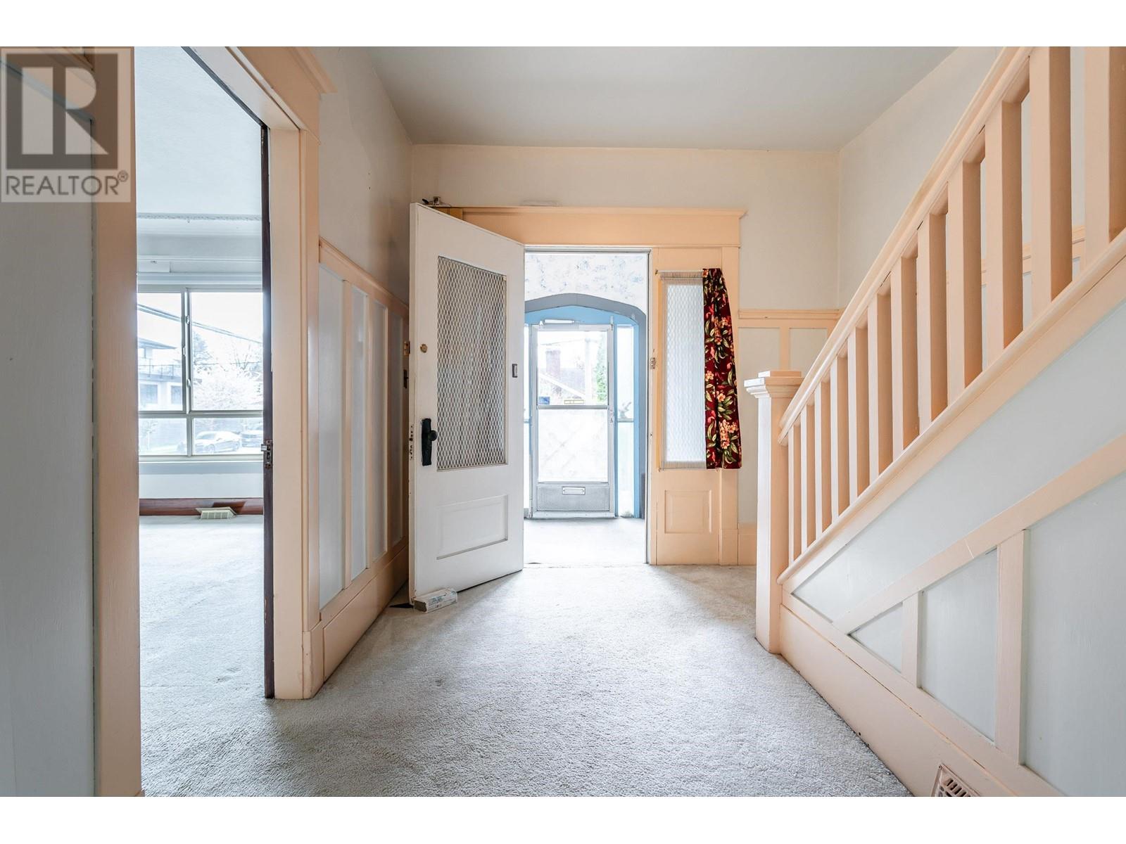 895 E 30th Avenue, Vancouver, British Columbia  V5V 2W2 - Photo 4 - R2986598